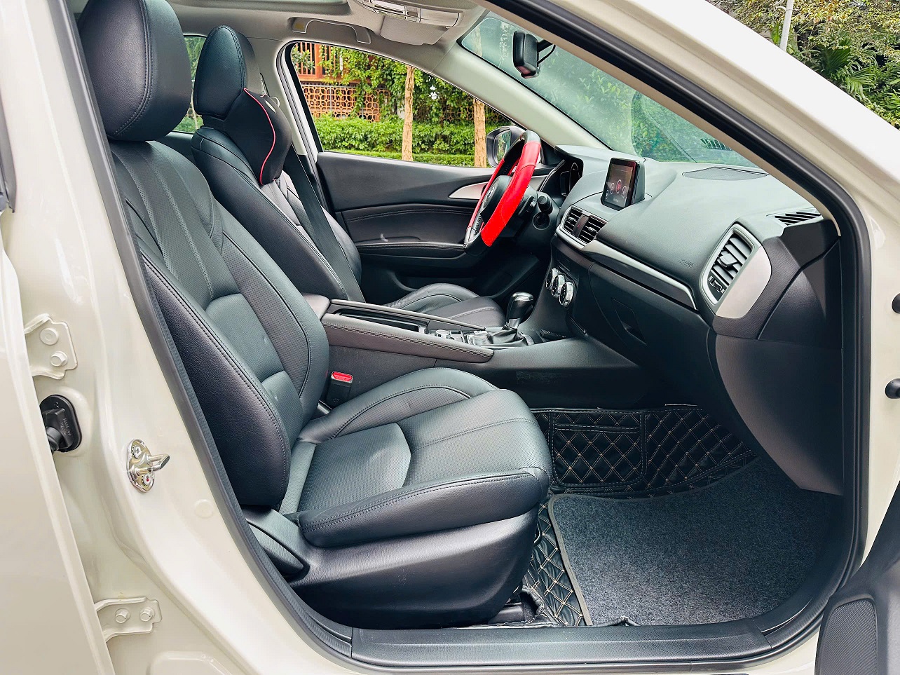 Mazda 3 1.5L Luxury 2019