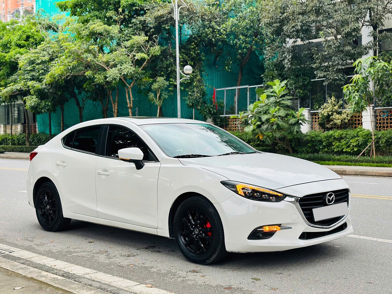 Mazda 3 1.5L Luxury 2019