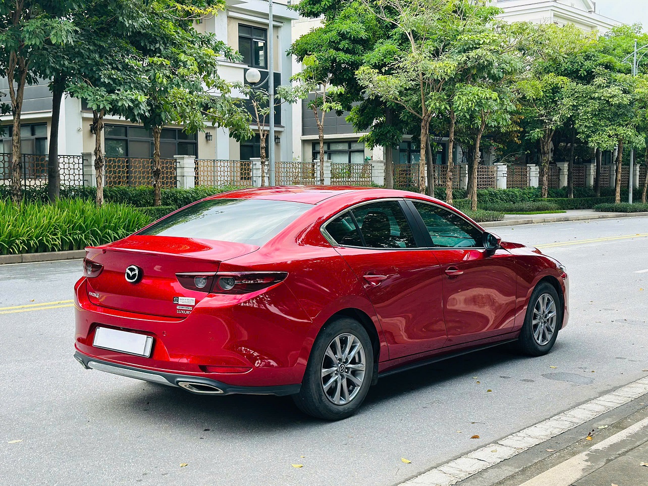 Mazda 3 1.5AT Luxury 2022 màu đỏ
