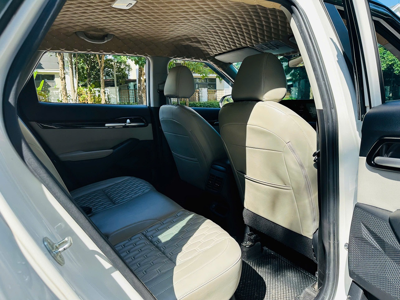 Kia Seltos 1.4 Luxury 2021 màu trắng