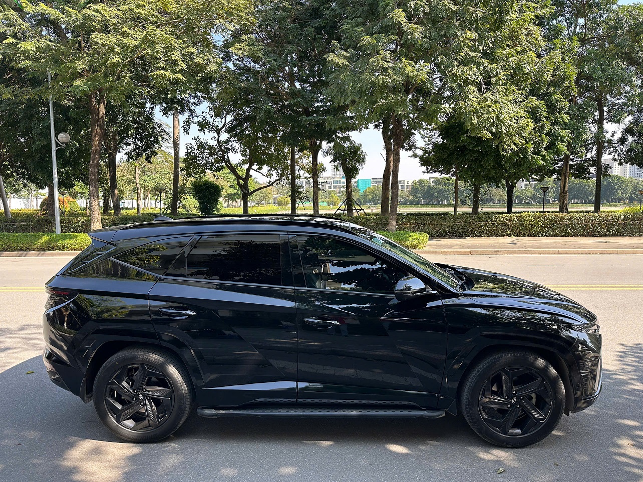Hyundai Tucson 1.6 AT Turbo HTRAC Đặc biệt 2023 màu đen