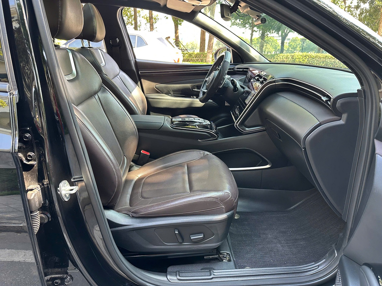Hyundai Tucson 1.6 AT Turbo HTRAC Đặc biệt 2023 màu đen