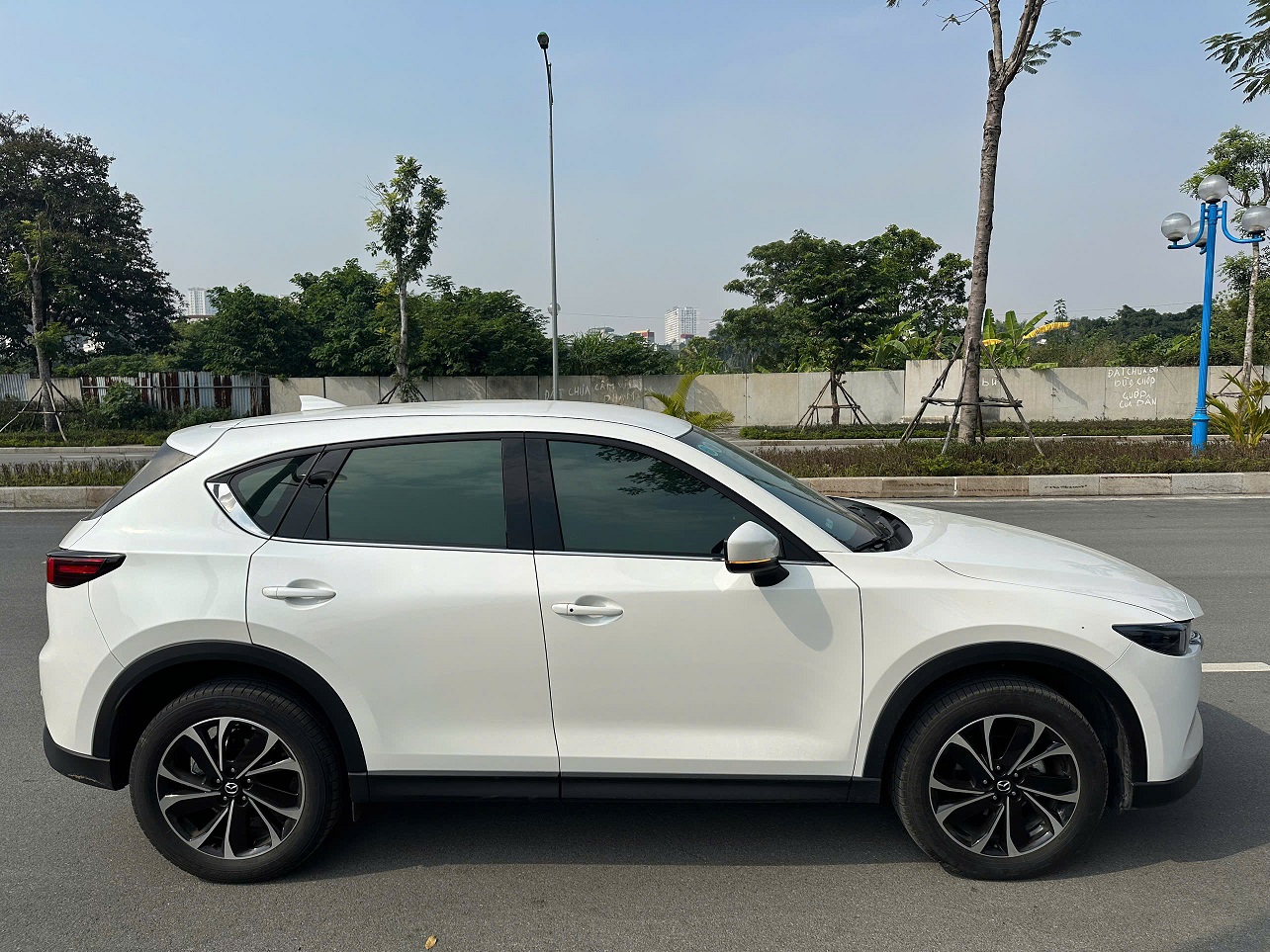 Mazda Cx5 2.0AT Deluxe 2025 trắng siêu lướt