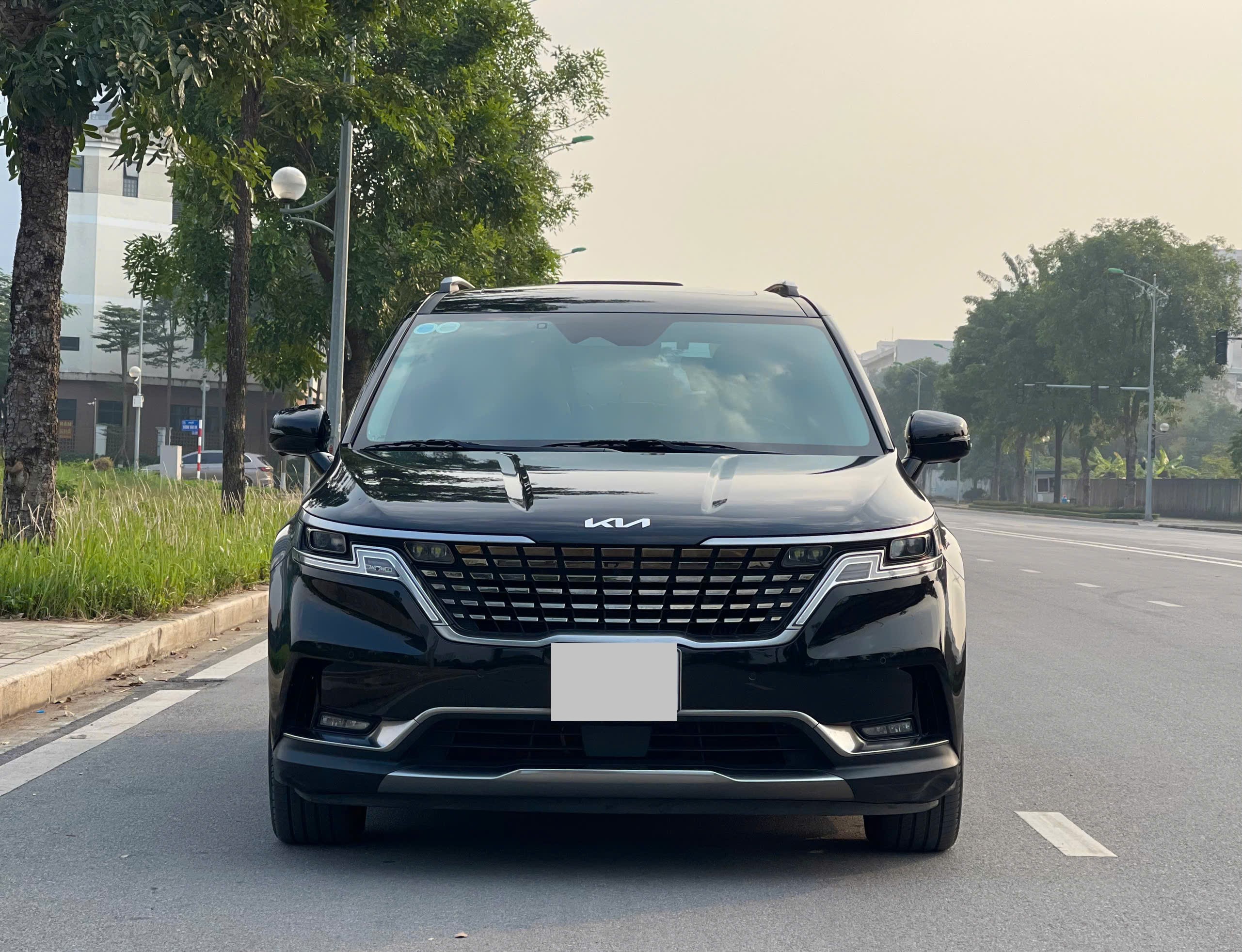 Kia Carnival 2.2D signature sản xuất 2023 màu đen