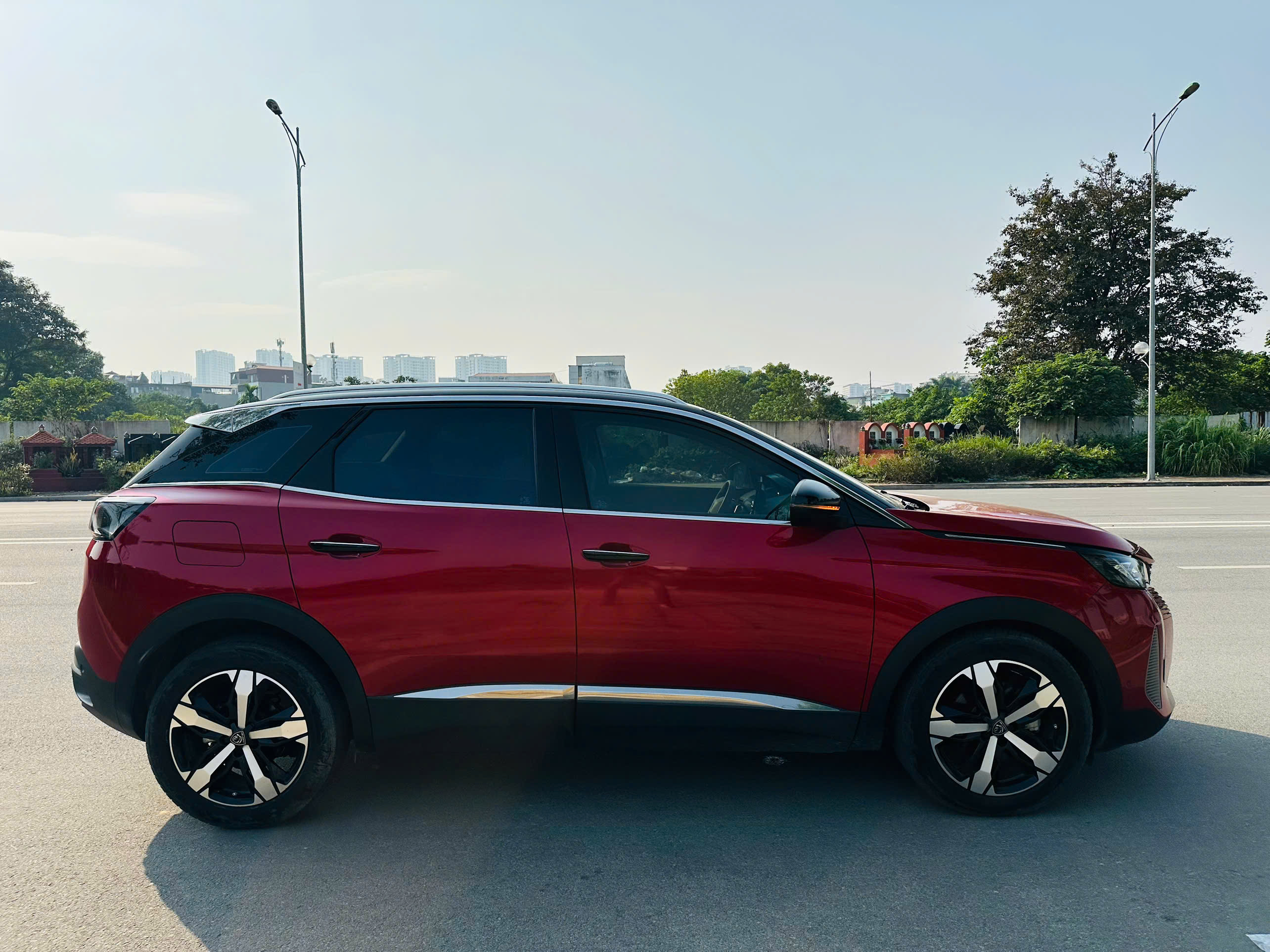 Peugeot 3008 AL 1.6 AT 2021 màu đỏ
