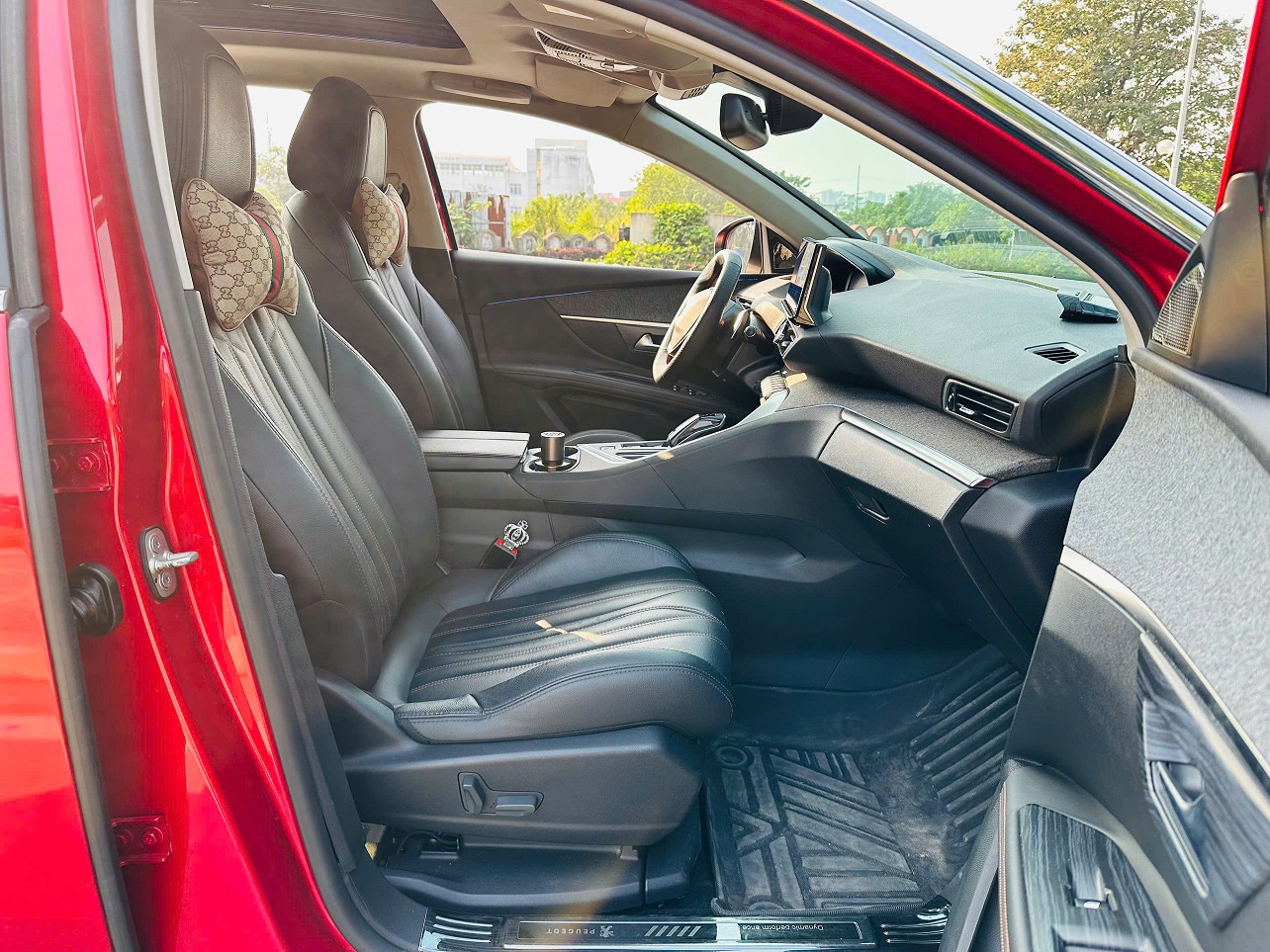Peugeot 3008 AL 1.6 AT 2021 màu đỏ
