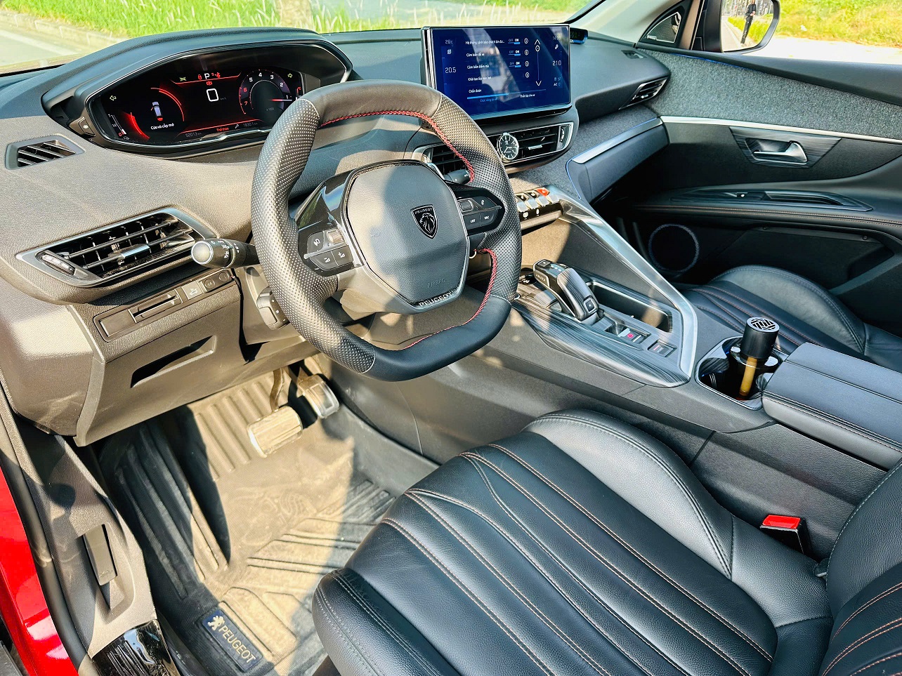 Peugeot 3008 AL 1.6 AT 2021 màu đỏ