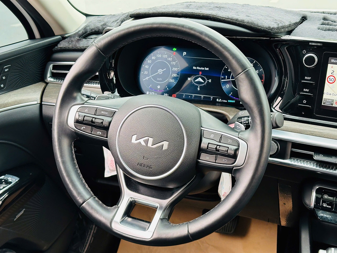 Kia K5 Premium 2.0 AT 2024 trắng