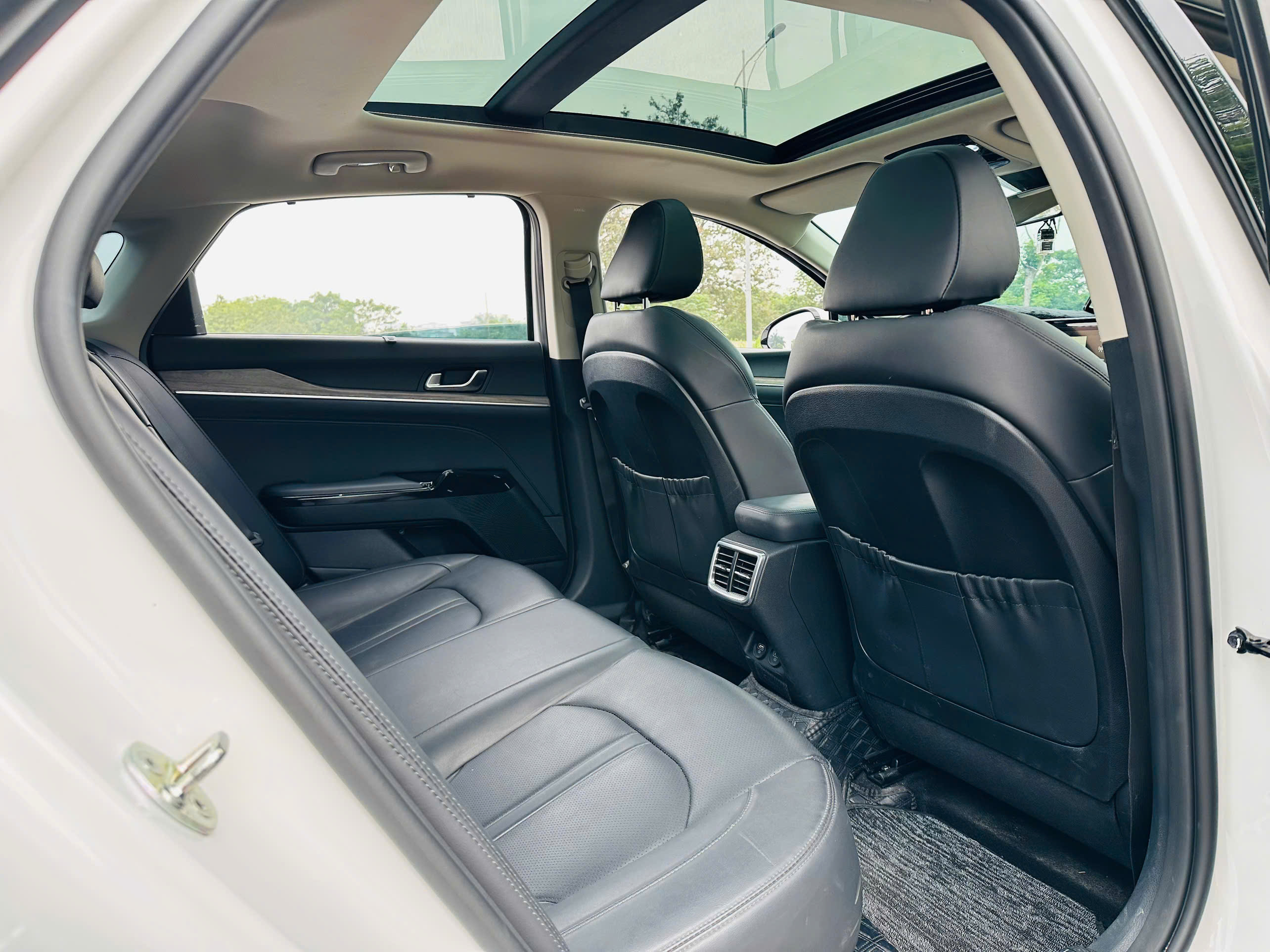 Kia K5 Premium 2.0 AT 2024 trắng