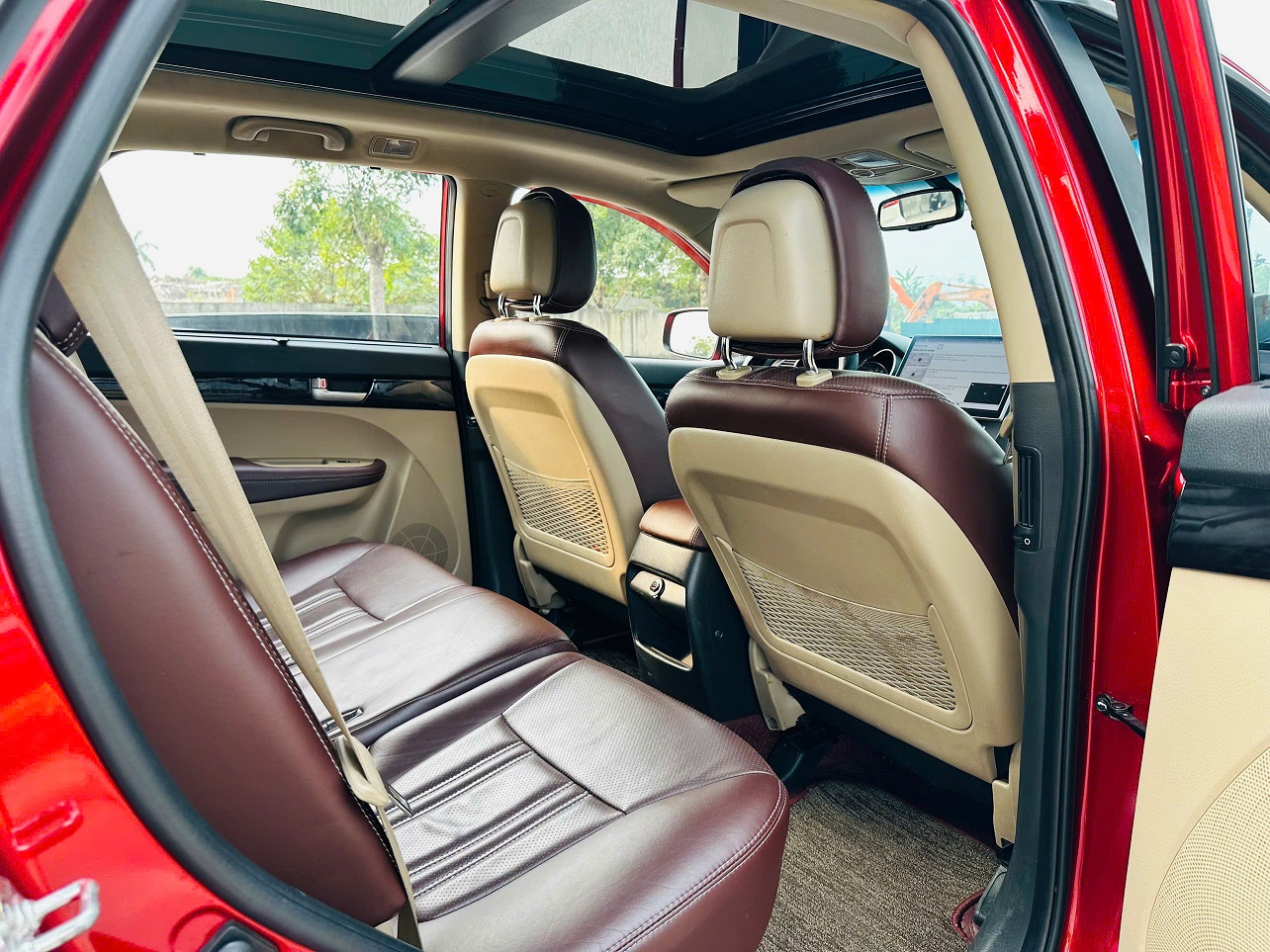 Kia Sorento 2.4 GATH 2018 màu đỏ