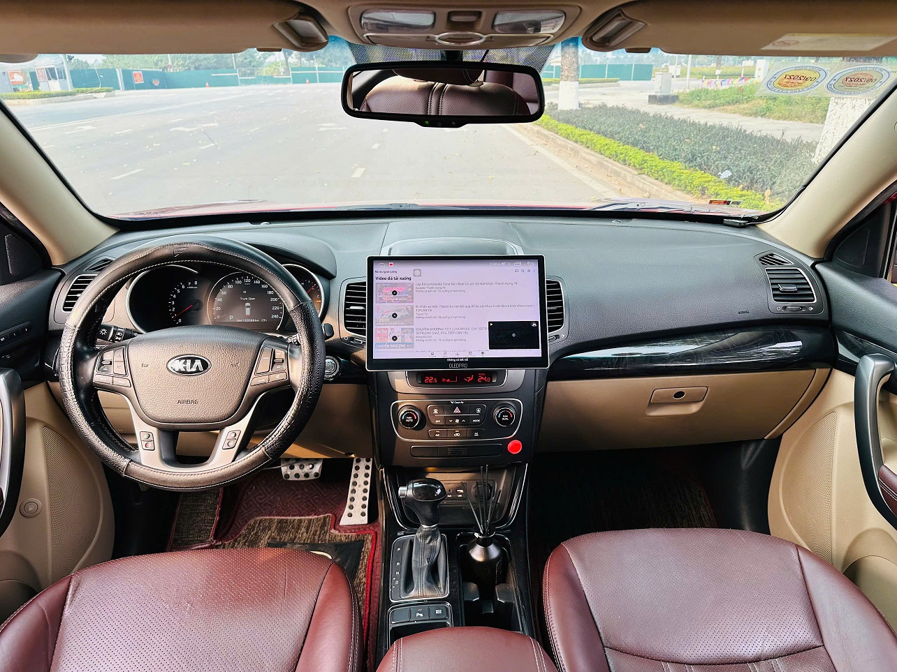 Kia Sorento 2.4 GATH 2018 màu đỏ