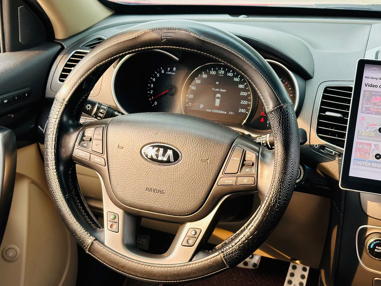 Kia Sorento 2.4 GATH 2018 màu đỏ