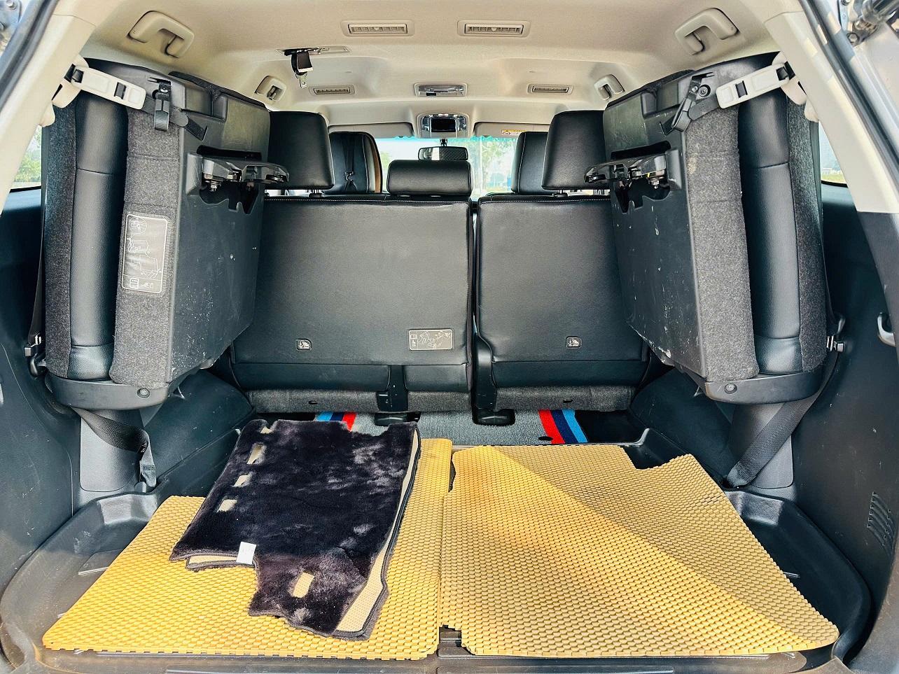 Toyota Fortuner 2.7L 4x4 AT máy xăng 2021 màu bạc