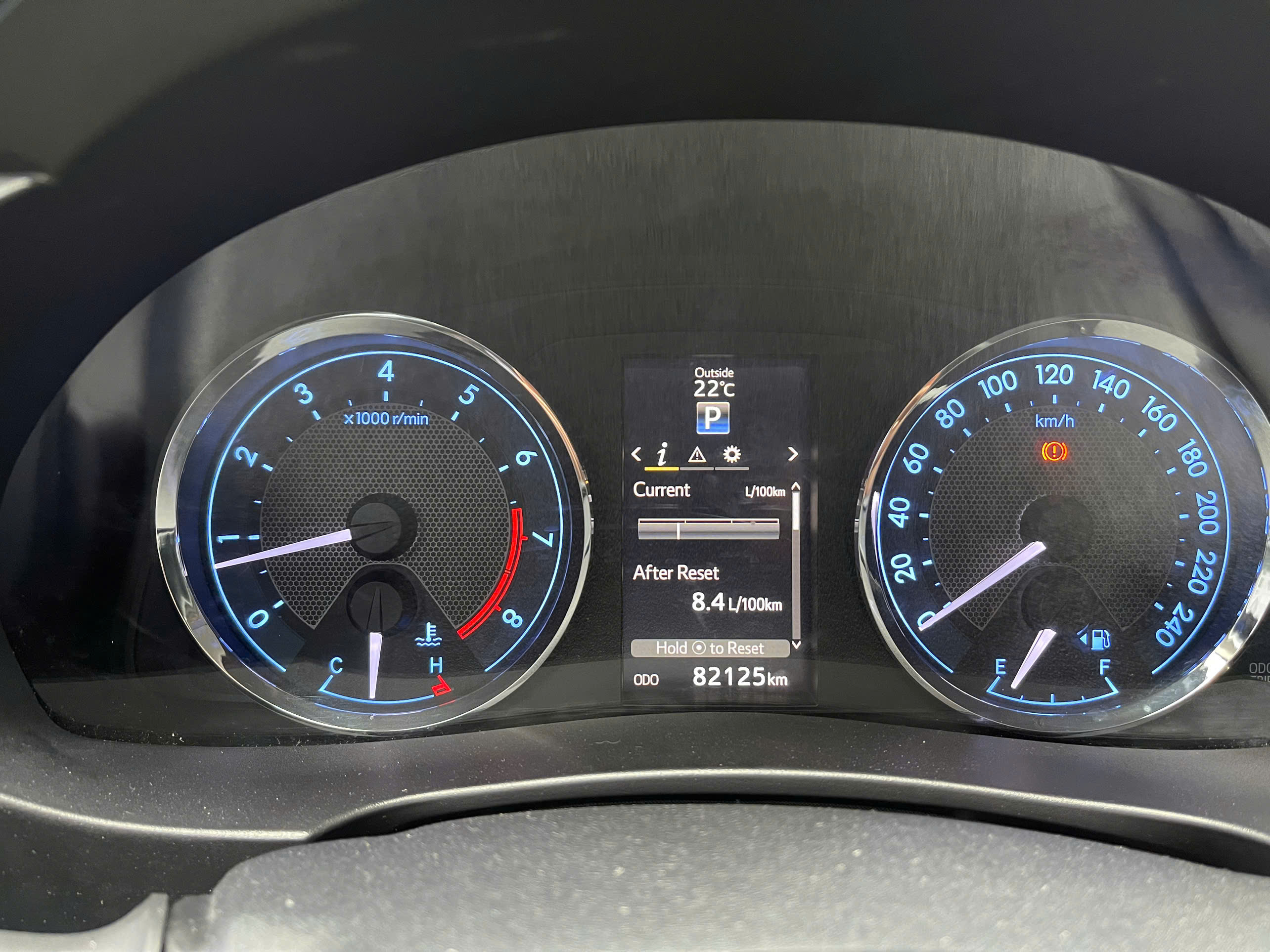 Toyota Corolla Altis 1.8G AT 2017 màu đen