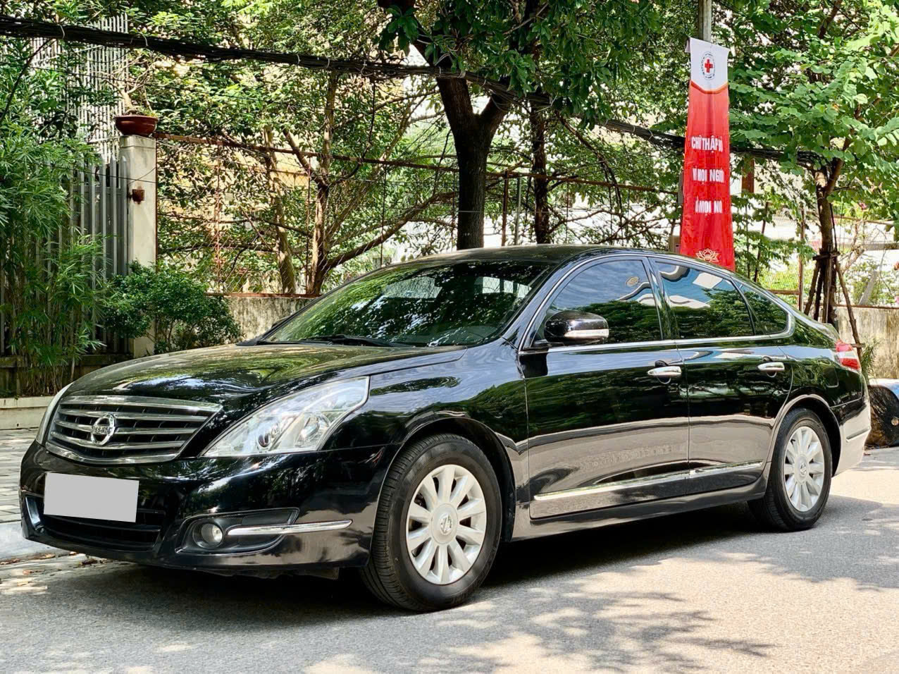 NISSAN TEANA 2.0AT 2010 MÀU ĐEN