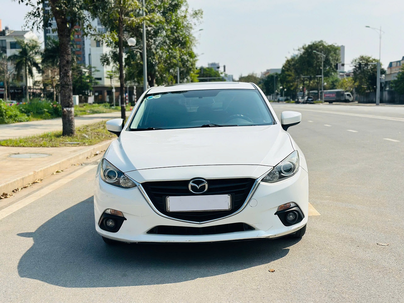 Mazda 3 1.5AT 2016 Hatchback màu trắng