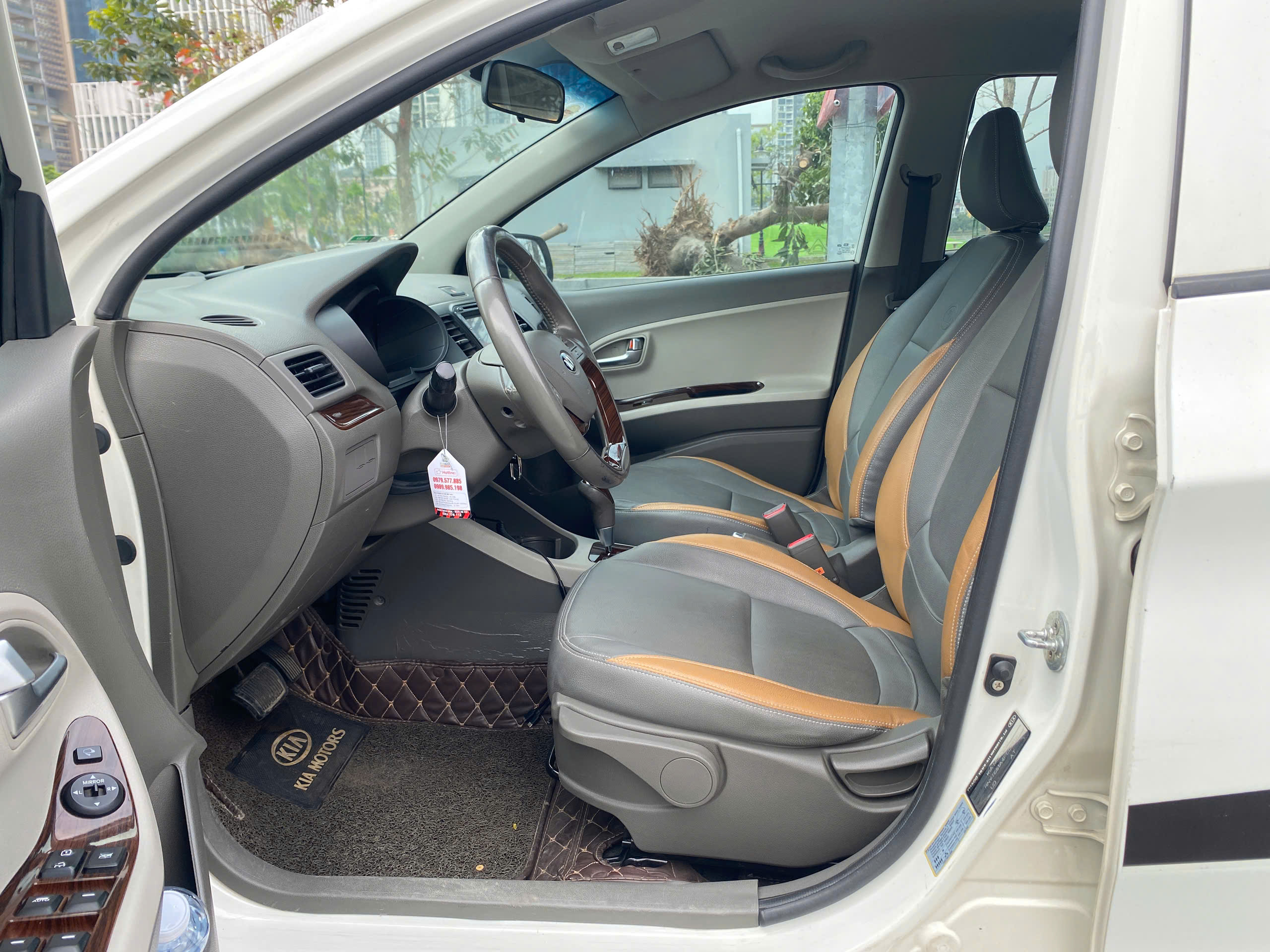 Kia Morning Si 1.2AT sản xuất 2015 trắng