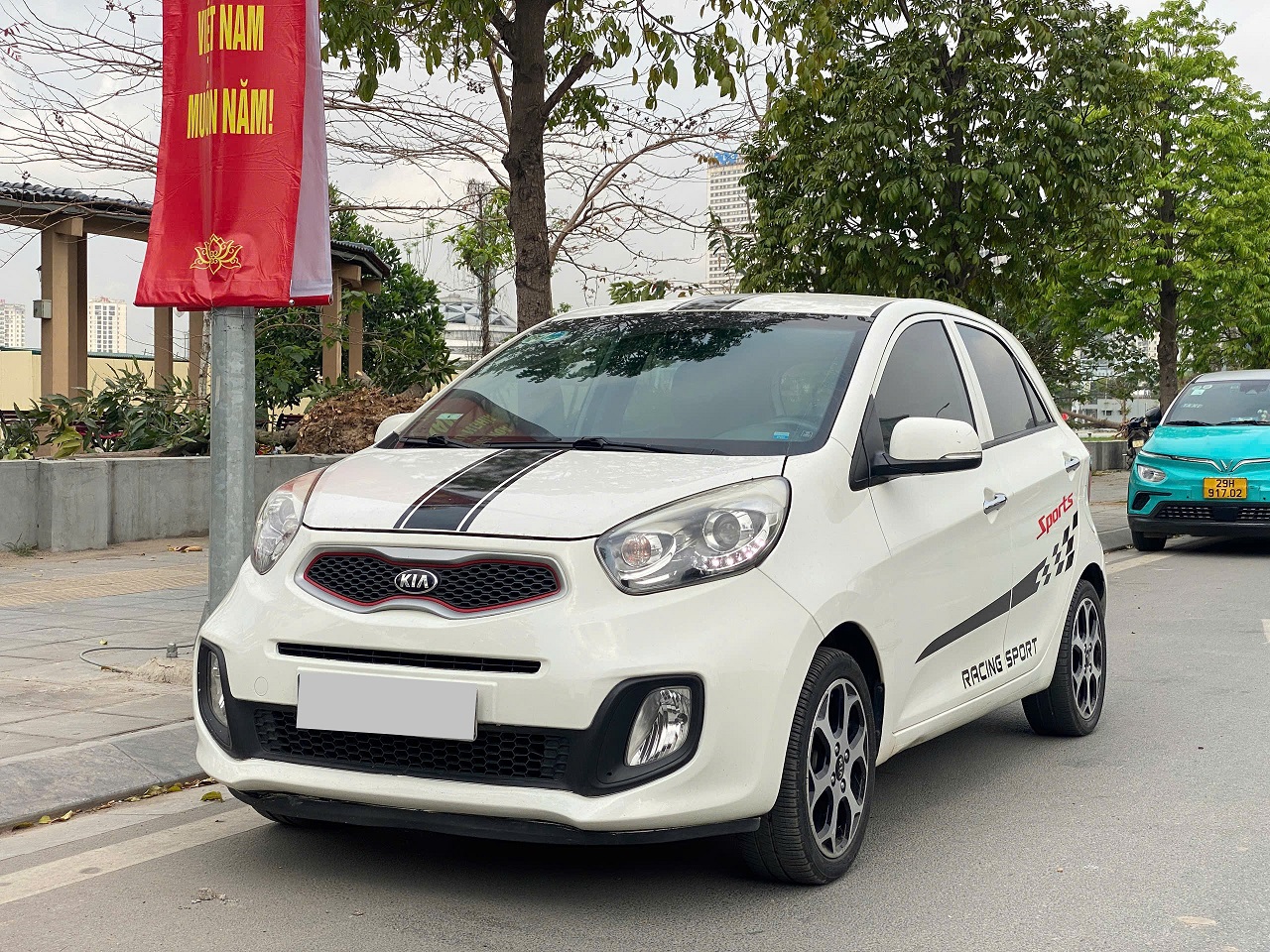 Kia Morning Si 1.2AT sản xuất 2015 trắng