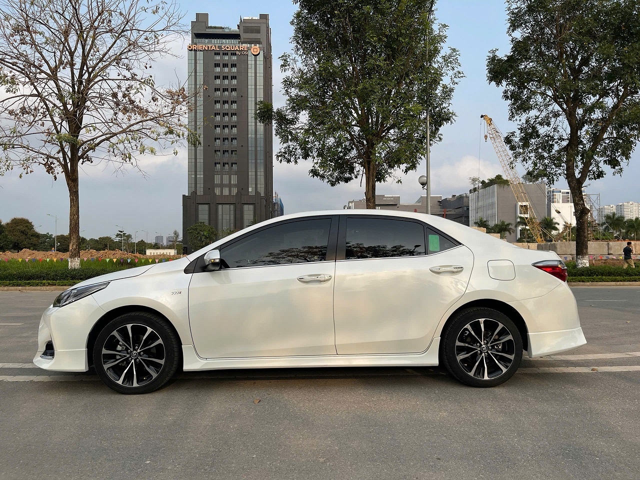 Toyota Corolla Altis 1.8G AT 2022 màu trắng