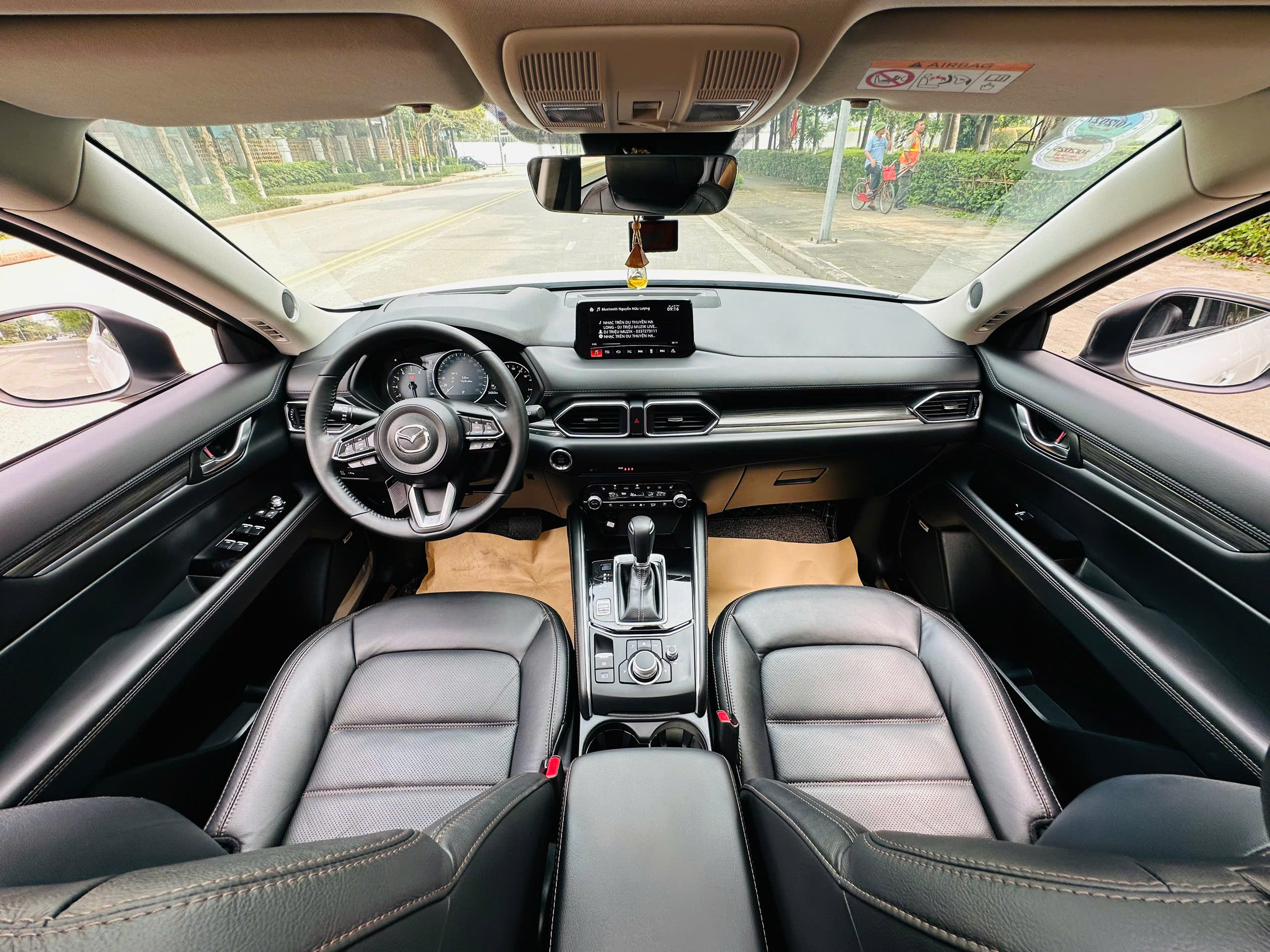 Mazda CX5 Premium 2.0 AT 2024 trắng