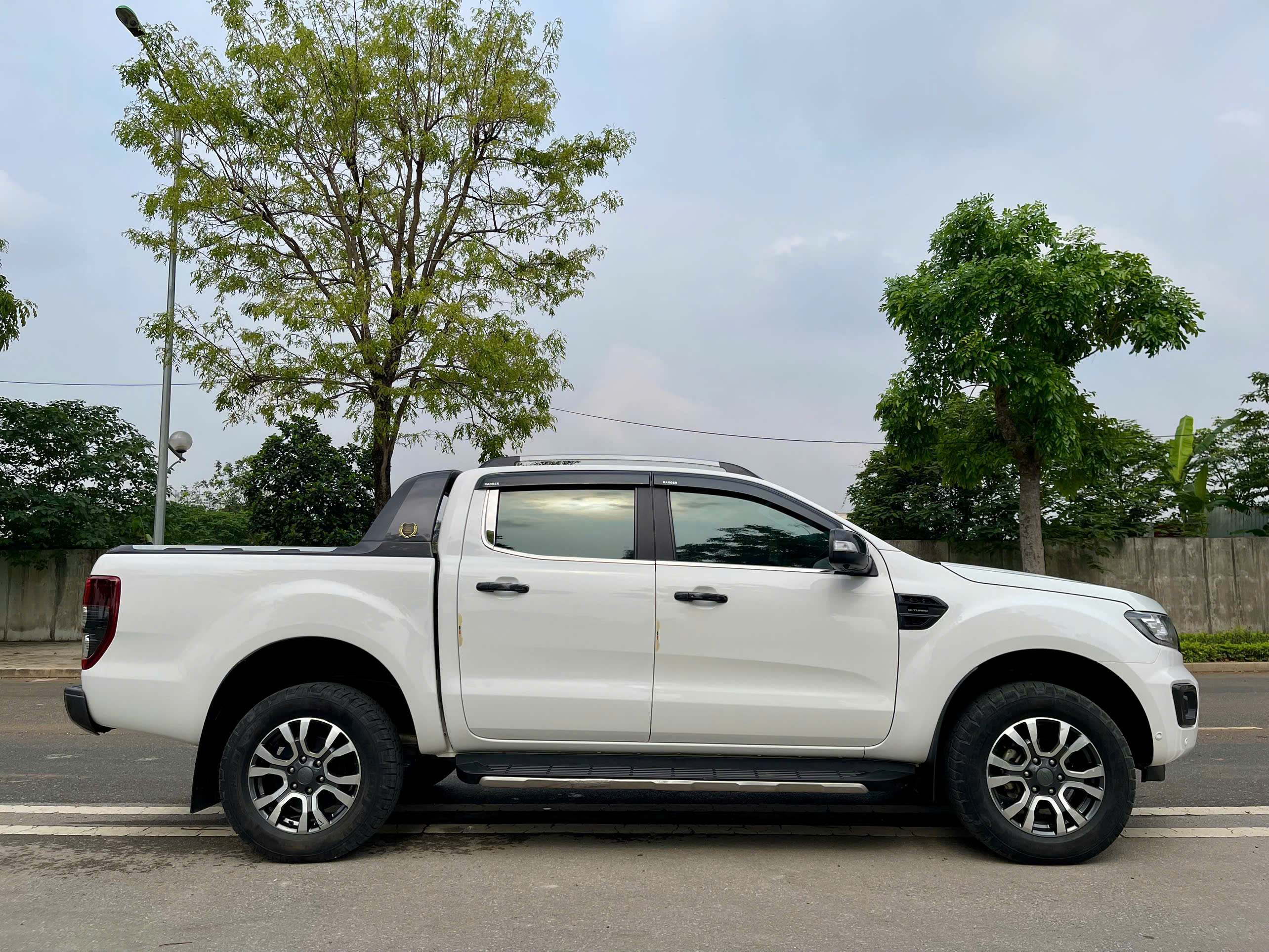 Ford Ranger Wildtrak 2.0L 4x4 AT 2019 trắng