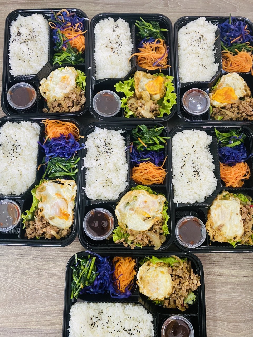 Cơm văn phòng Quận 1, Quận 2, Quận 3, Quận 4, Quận 5, Quận 7, Quận 10 cùng các quận toàn thành phố