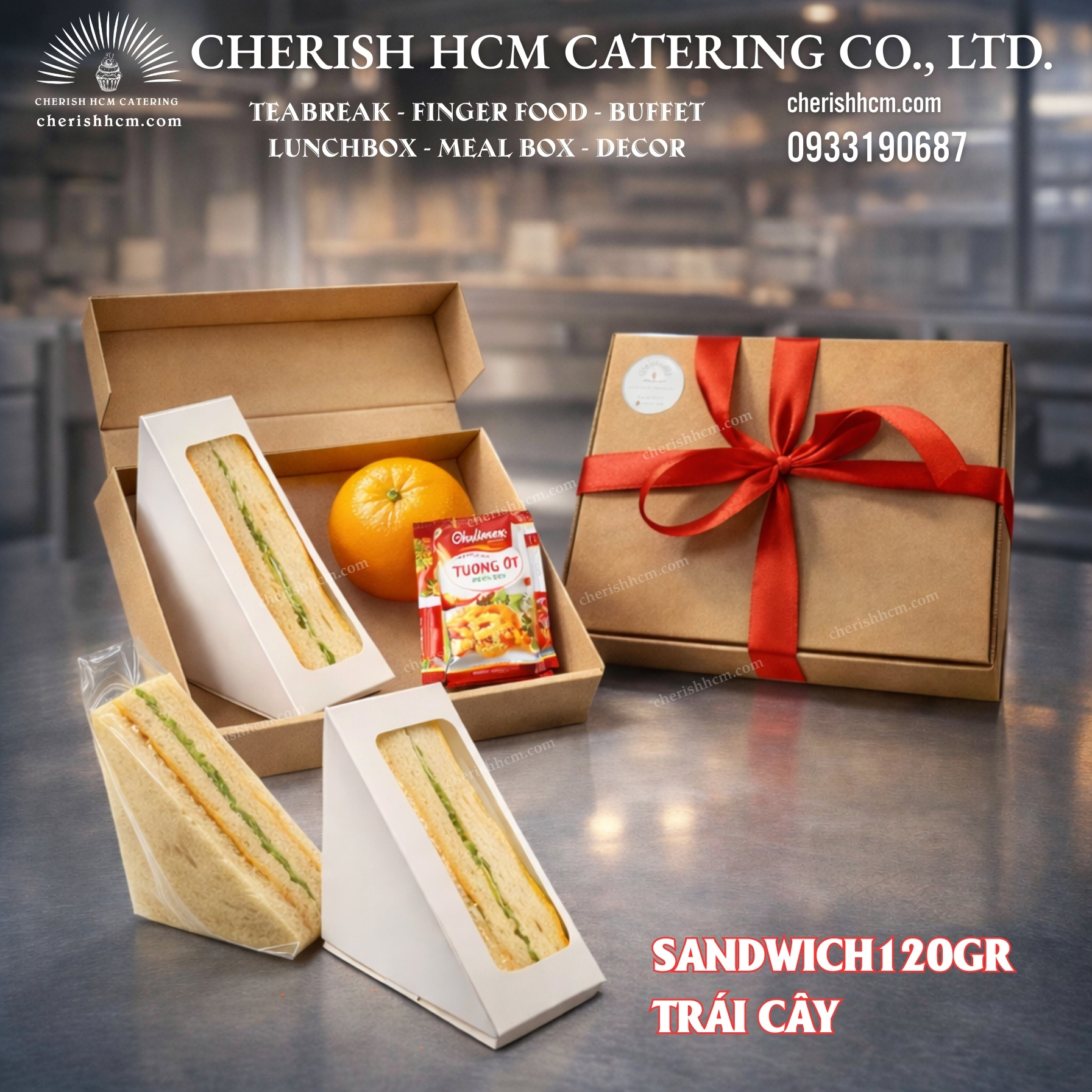 Phần ăn Sáng Sandwich 120gr và Trái cây/ Fruits and sandwich Breakfast box