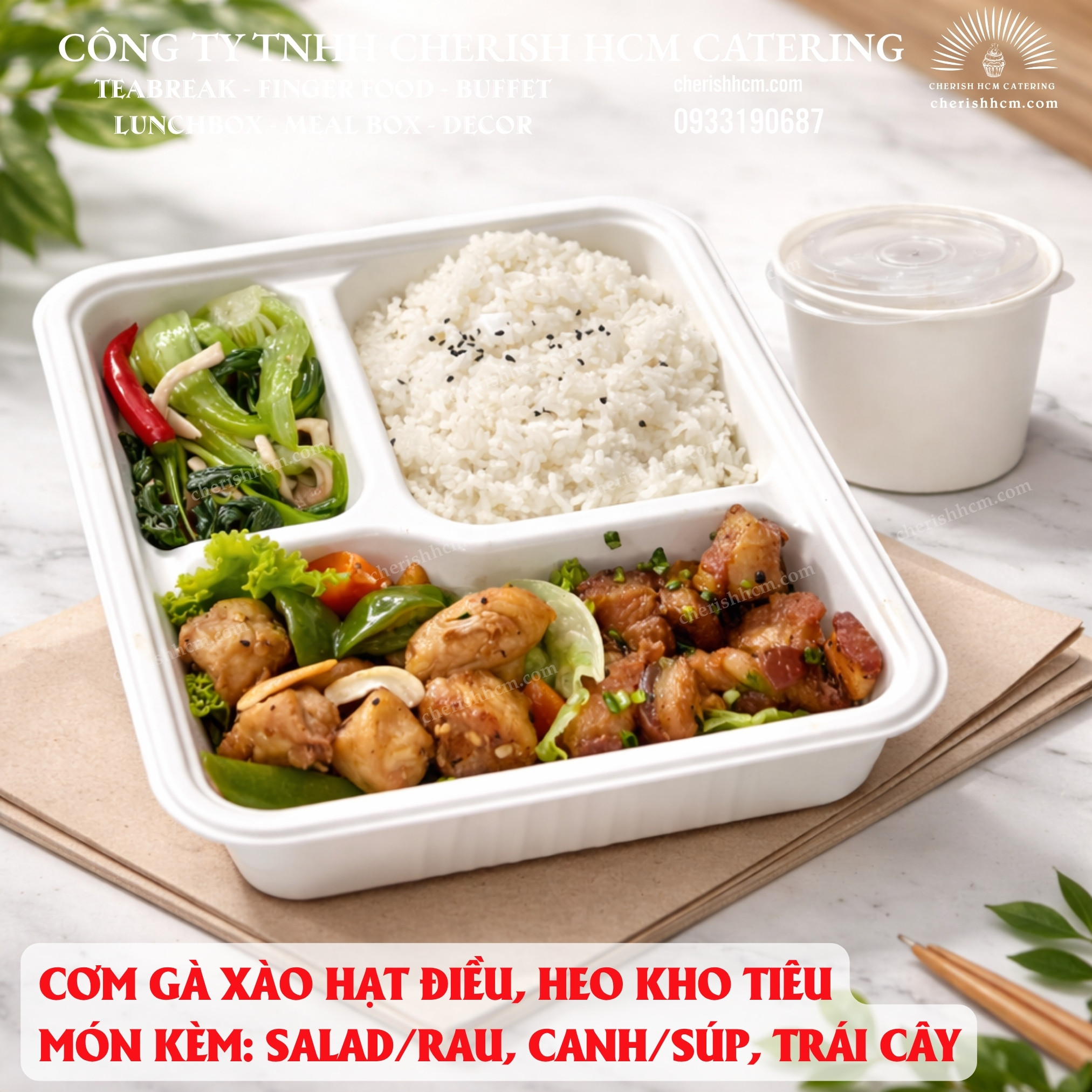 08426 Cơm Gà xào hạt điều, heo kho tiêu