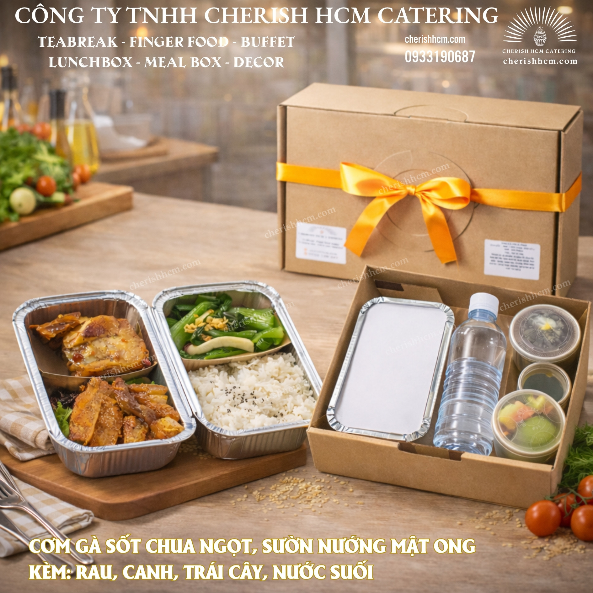 171125 Lunch box - Cơm Sườn nướng mật ong, Gà chiên sốt chua ngọt