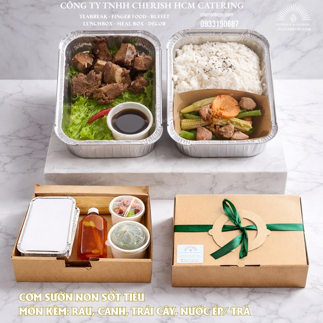 06824 Cơm sườn non sốt tiêu