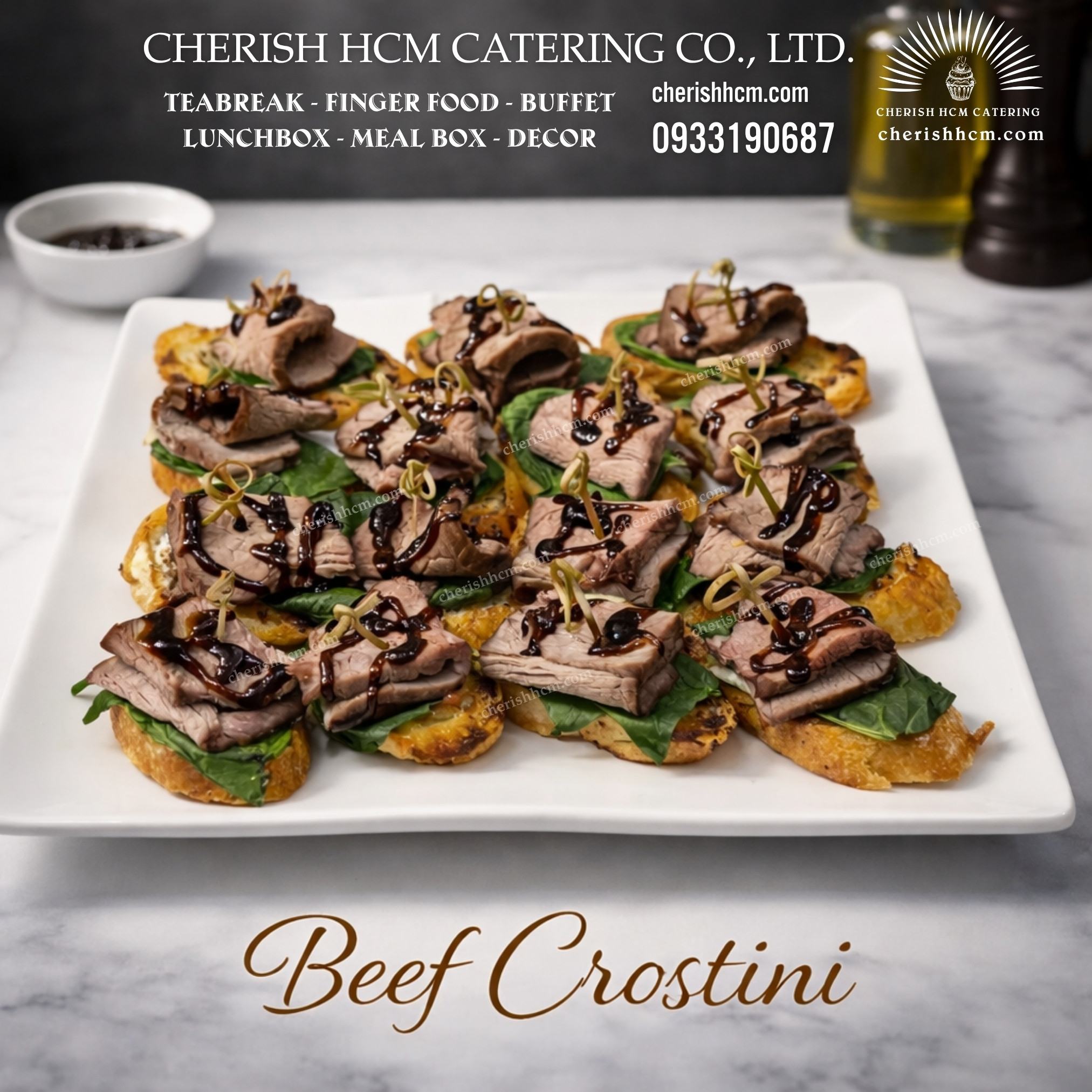 311024 Set 10 Beef crostini