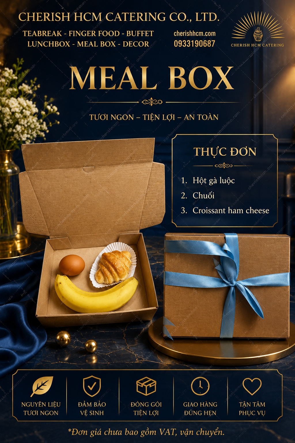 Breakfast box Trứng gà, Trái cây, Croissant ham cheese