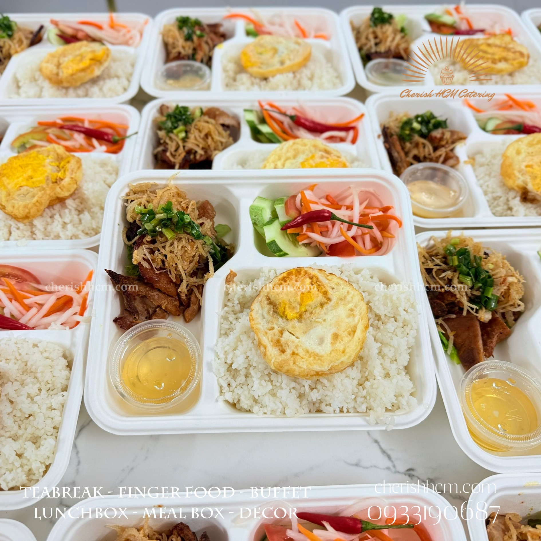 Cơm tấm sườn bì trứng/ Broken rice with grilled pork chop, pork skin, and egg