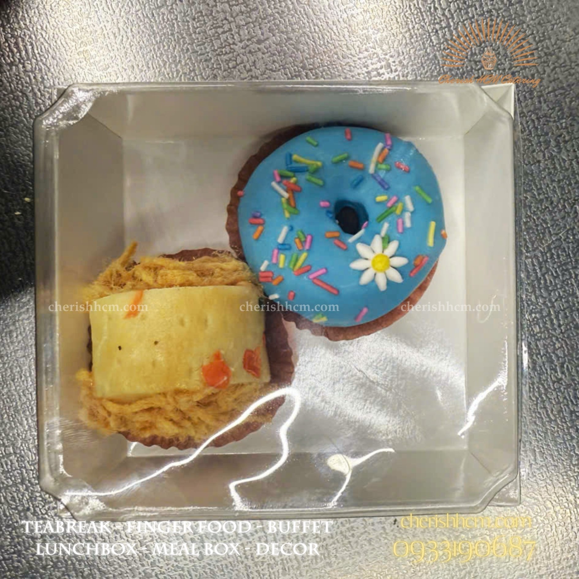 Box Envy - 1 bánh mặn 1 bánh ngọt