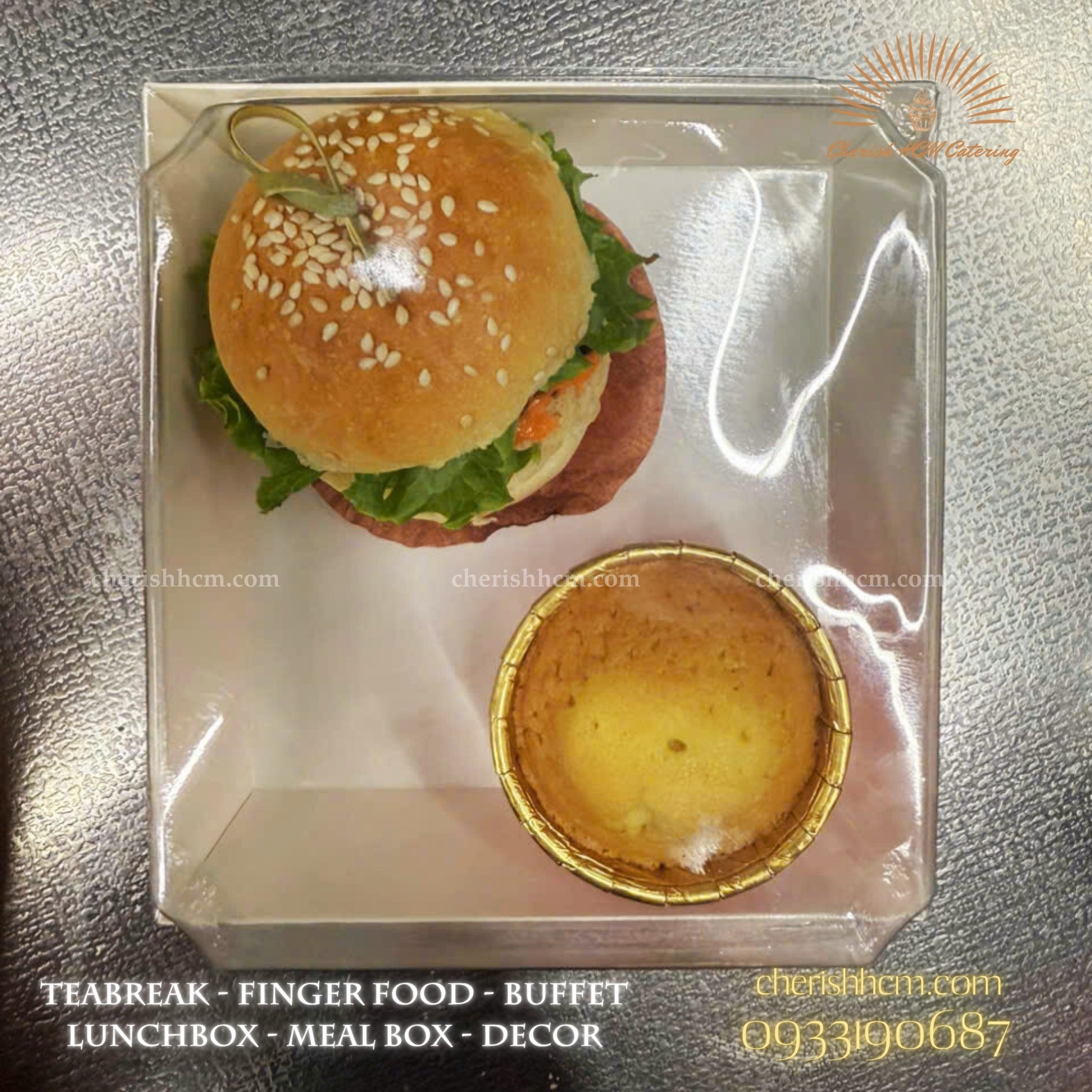 Box Vibrant - 1 bánh mặn 1 bánh ngọt