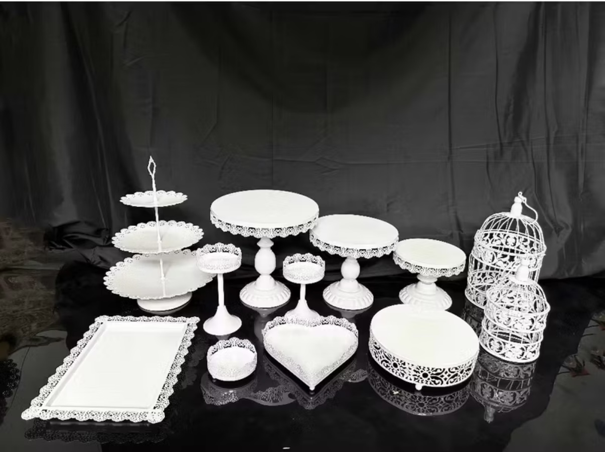 Bộ khay bánh 12 món trắng - giao sau 5-7 ngày