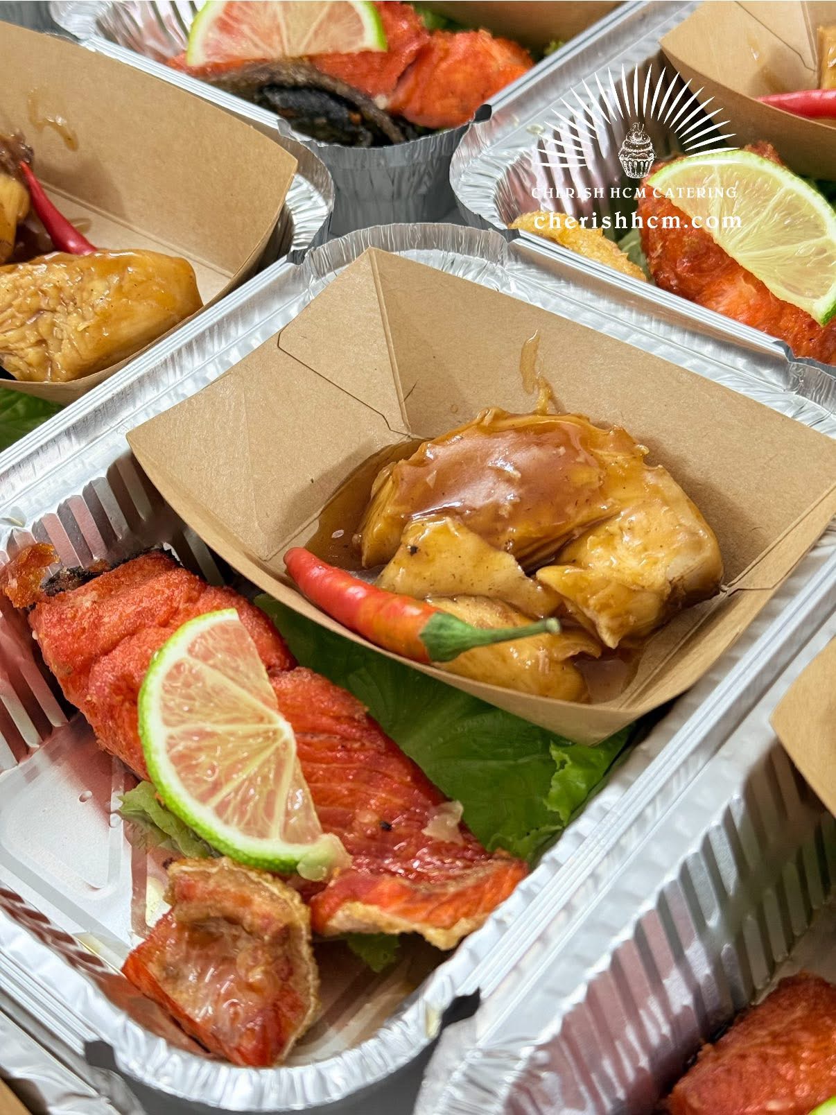 Set Lunch Elite - Cơm Cá hồi sốt chanh bơ, gà sốt BBQ/Salmon with Lemon Butter Sauce, Chicken with BBQ Sauce and Rice