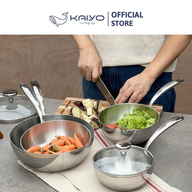 Chảo đúc inox sâu lòng 3 lớp đáy liền Tri-Ply Kaiyo size 20cm, có vung kính