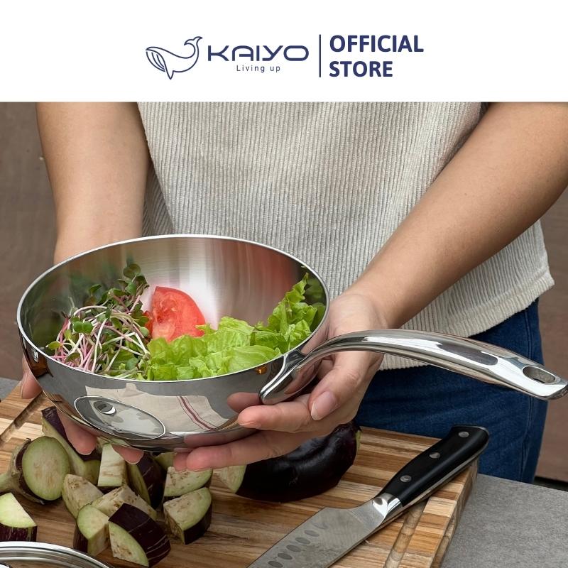 Chảo đúc inox sâu lòng 3 lớp đáy liền Tri-Ply Kaiyo size 16cm, có vung kính