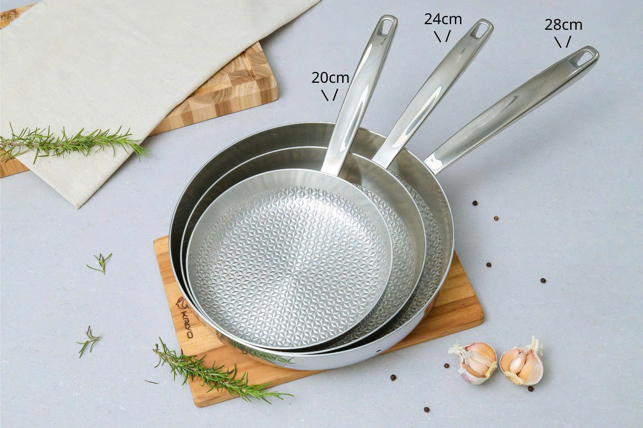 Chảo đúc inox 3 lớp thân đáy liền dập nổi Kaiyo, dáng cạn size 28cm [mã KIP-6728]