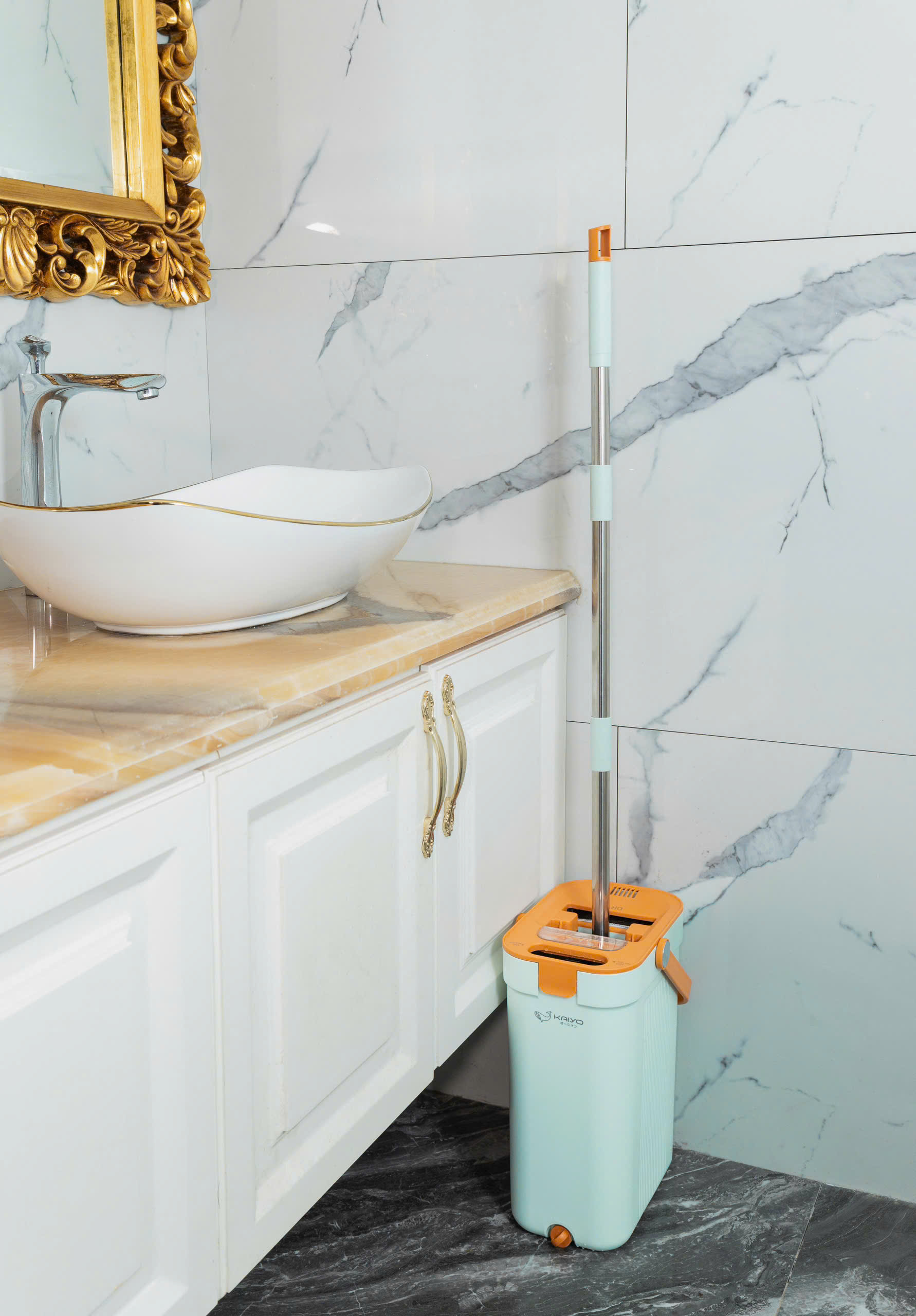 Cây lau nhà chữ nhật tách nước bẩn thông minh Kaiyo, màu xanh mint [mã KMP-8074]