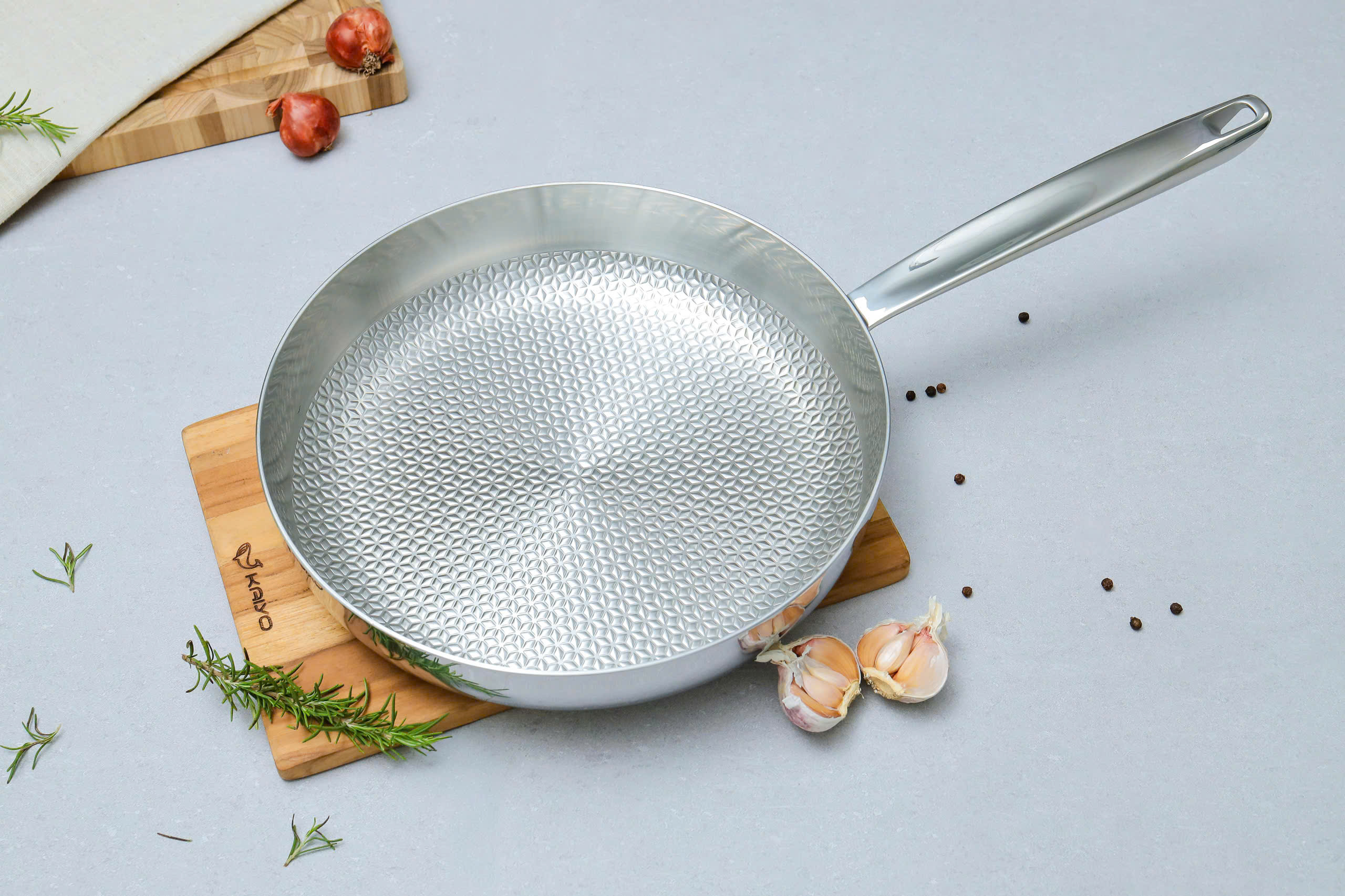 Chảo đúc inox 3 lớp thân đáy liền dập nổi Kaiyo, dáng cạn size 24cm [mã KIP-6711]