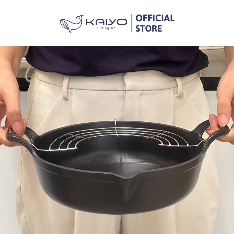 Chảo gang mỏ chim Oceno, có giá gác inox đi kèm, size 20cm