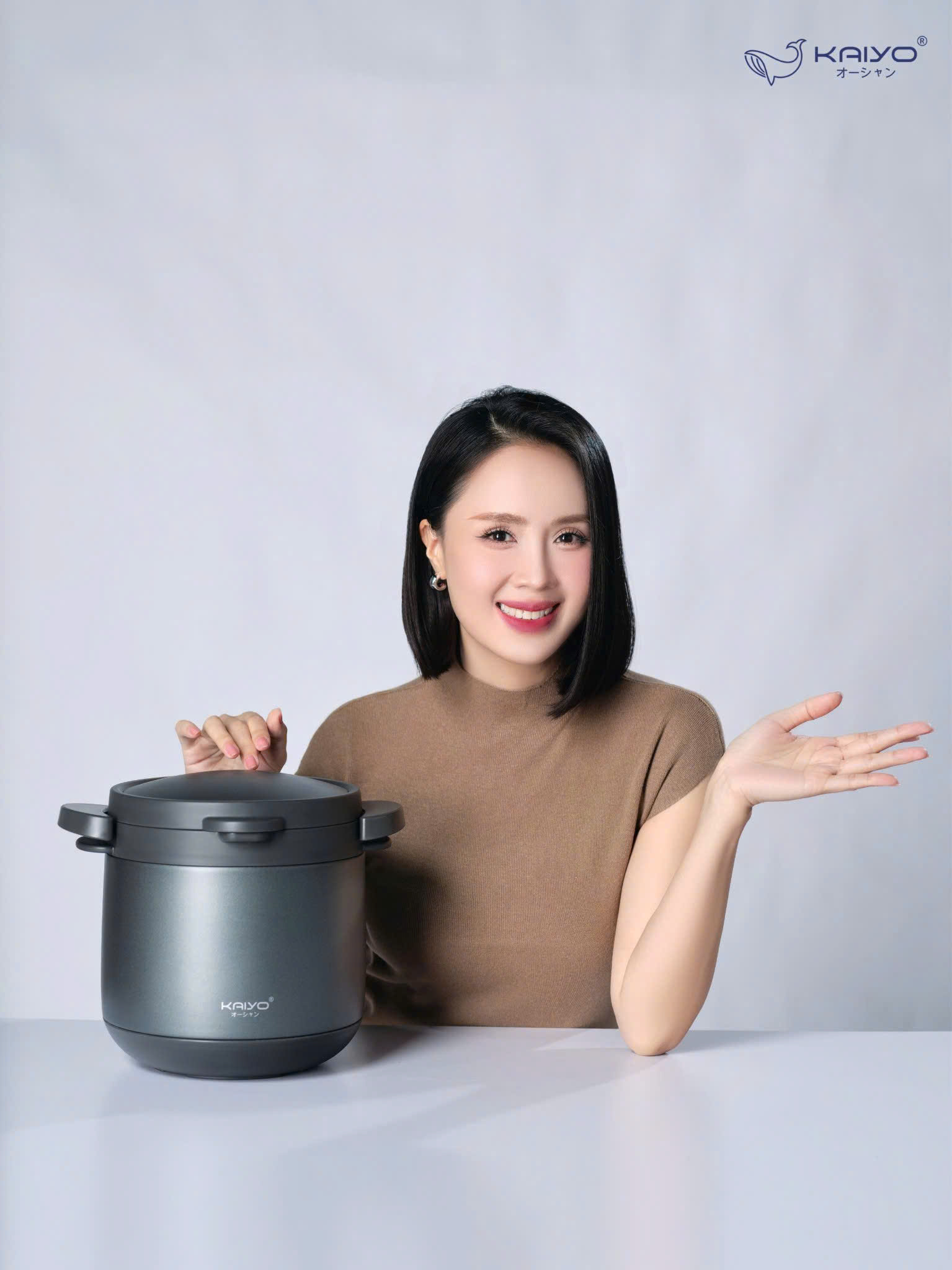 Nồi ủ chân không 2 tay cầm Kitchen Mate Kaiyo, dung tích 3L, màu ghi [mã KTC-6926]