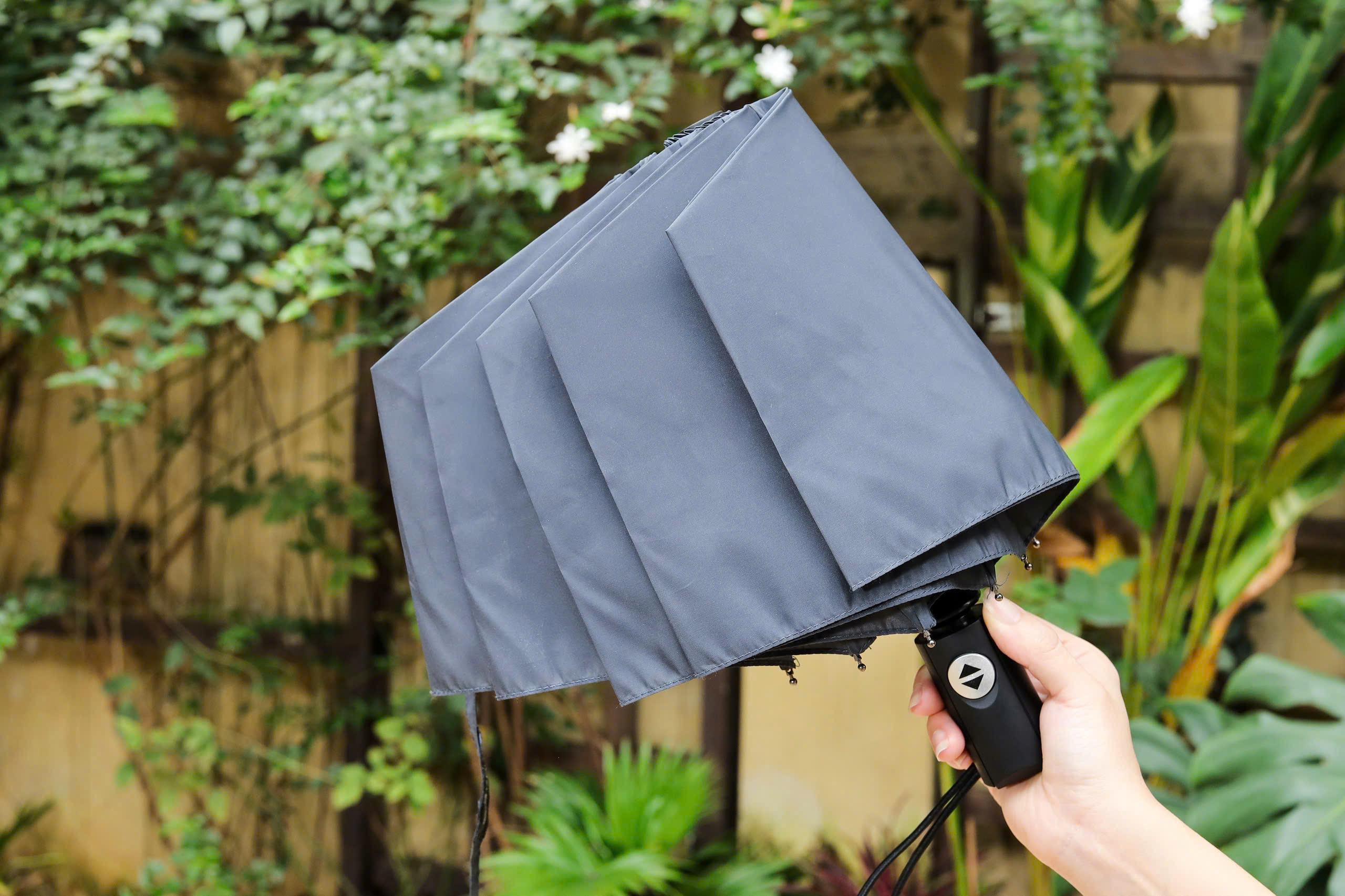 Ô tự động 2 chiều ghi nhớ nếp gấp Kaiyo, màu ghi [mã KCU-9569]