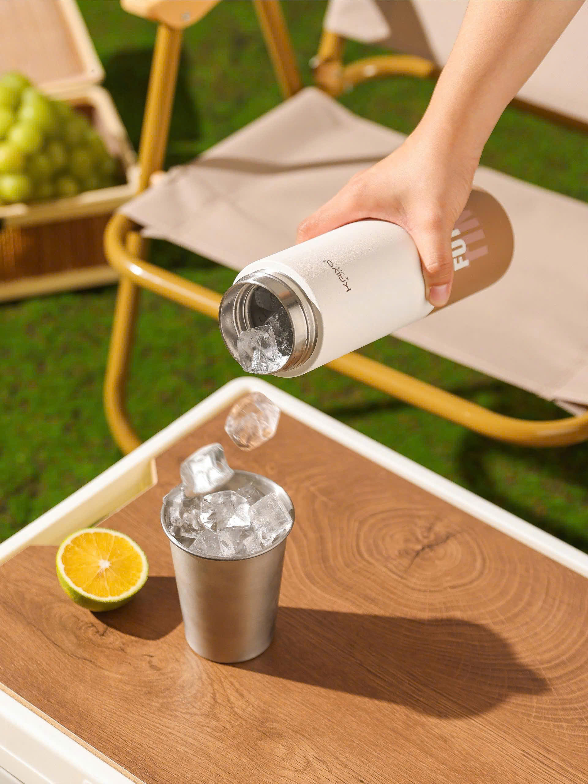 Bình giữ nhiệt hai lớp inox 304 Kaiyo, 700ml, màu kem và nâu nhạt [KVF-6933]