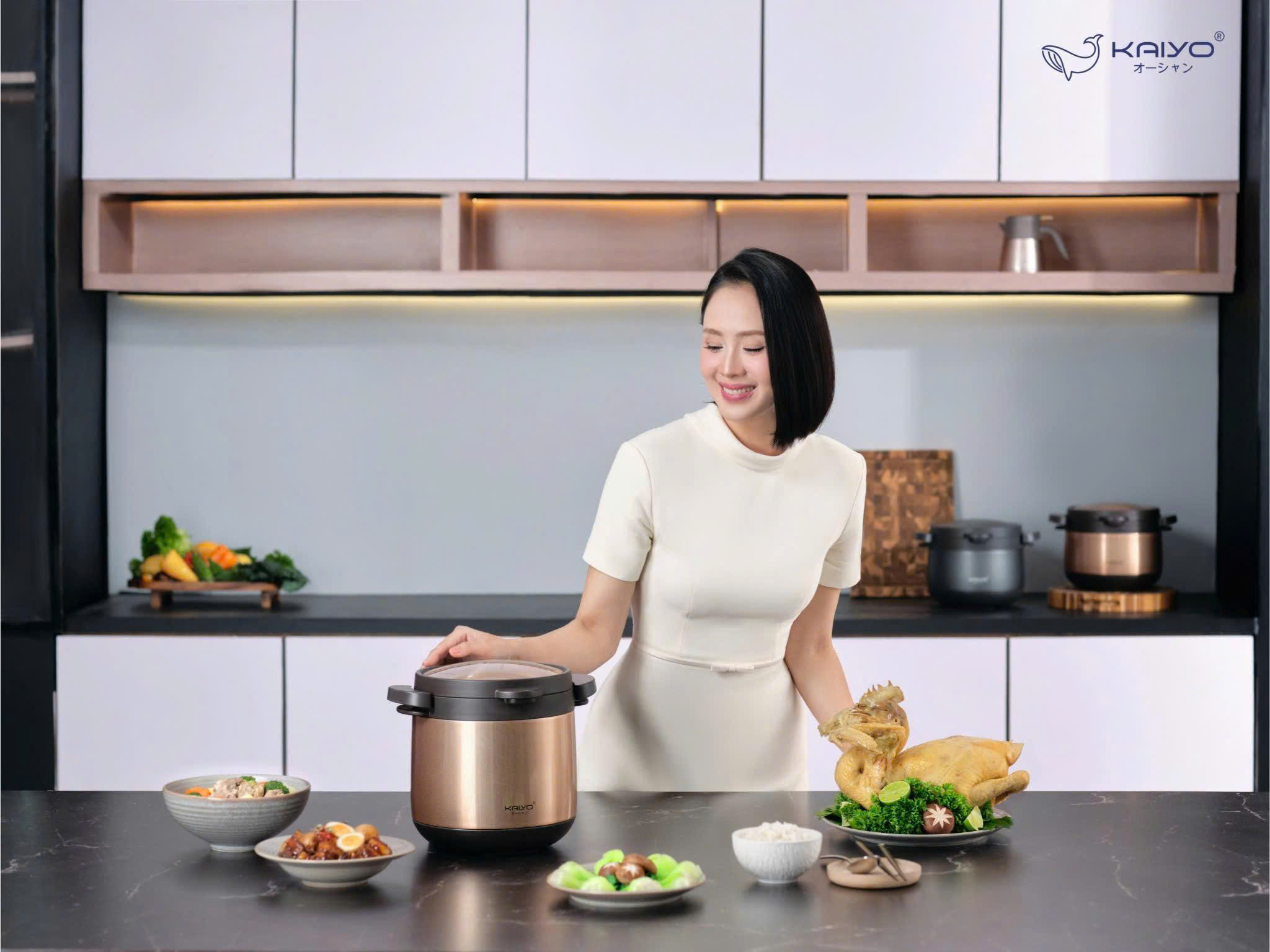 Nồi ủ chân không 2 tay cầm Kitchen Mate Kaiyo, dung tích 4,5L, màu vàng [mã KTC-6896]