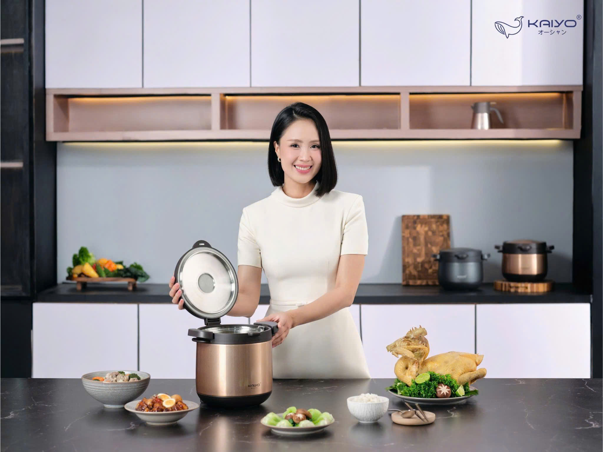 Nồi ủ chân không 2 tay cầm Kitchen Mate Kaiyo, dung tích 4,5L, màu vàng [mã KTC-6896]