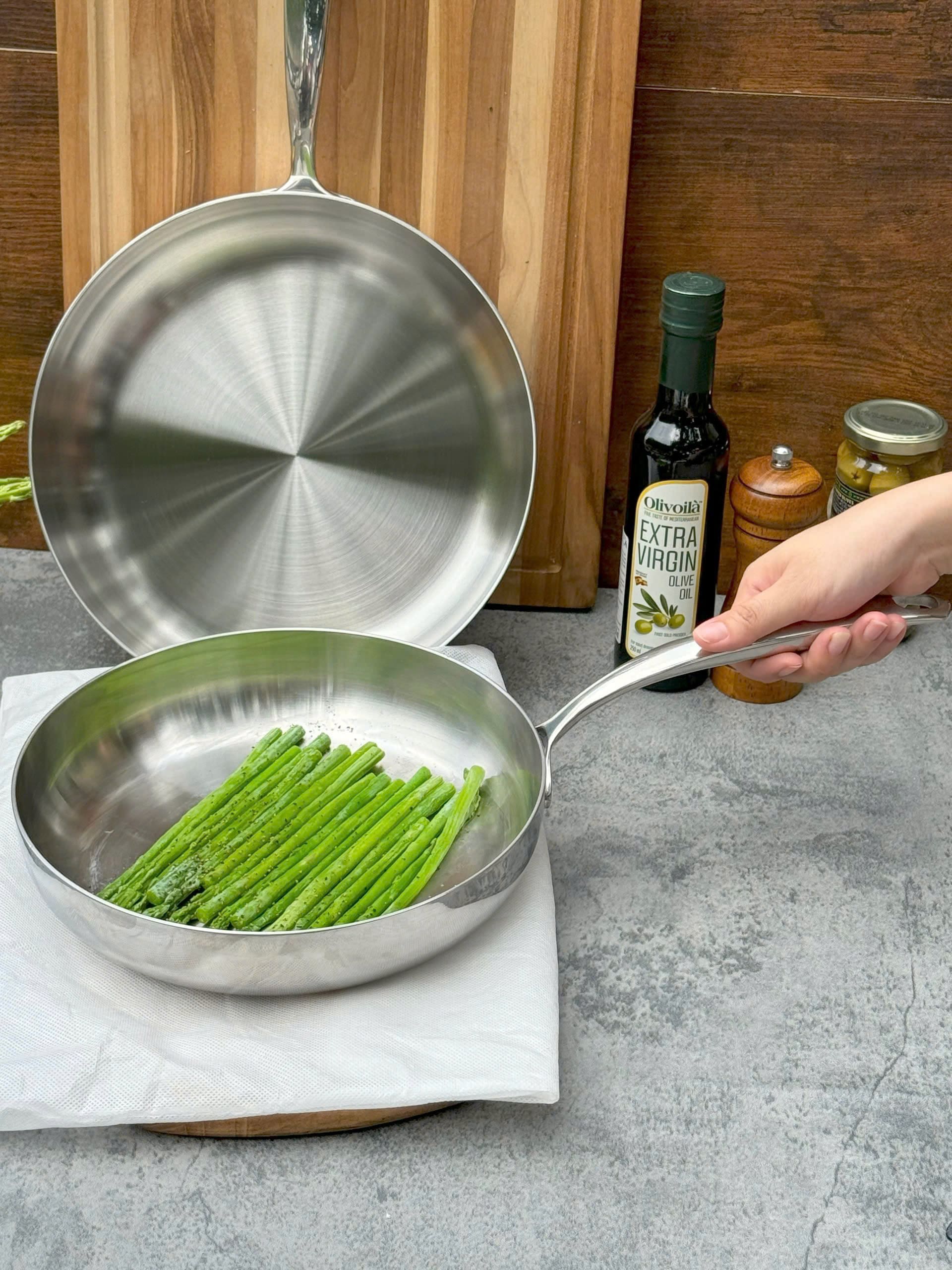 Chảo đúc inox 3 lớp đáy liền Tri-Ply Kaiyo - Dáng cạn (26cm)