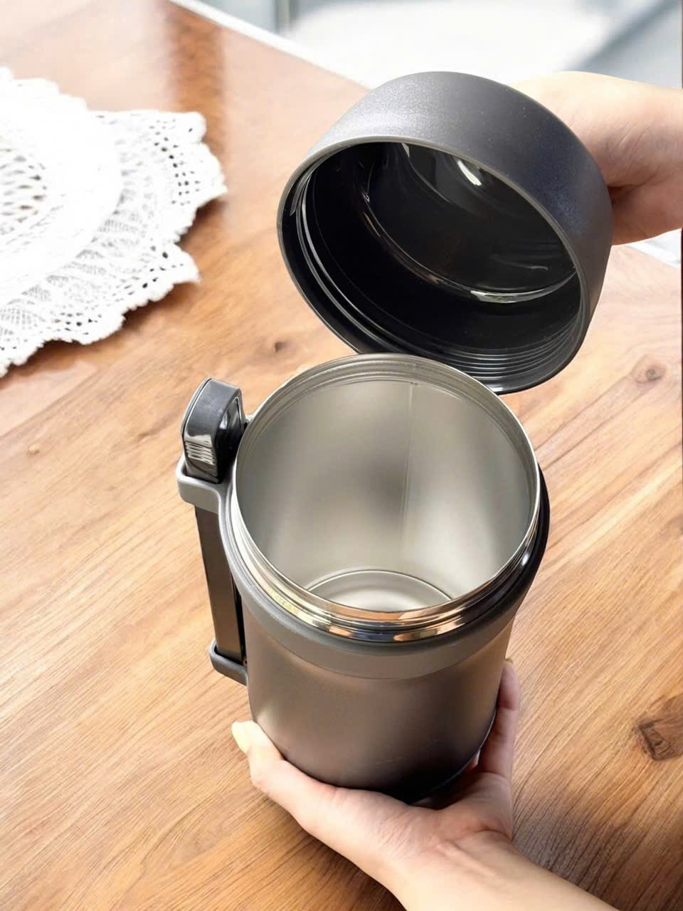 Hộp cơm giữ nhiệt Kaiyo 1600ml, màu ghi